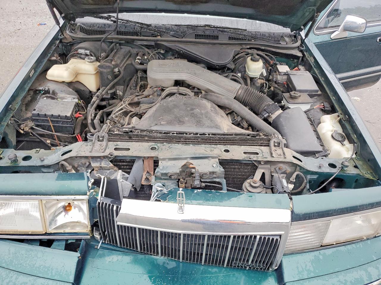 1992 Lincoln Town Car Signature Green vin: 1LNLM82WXNY740189