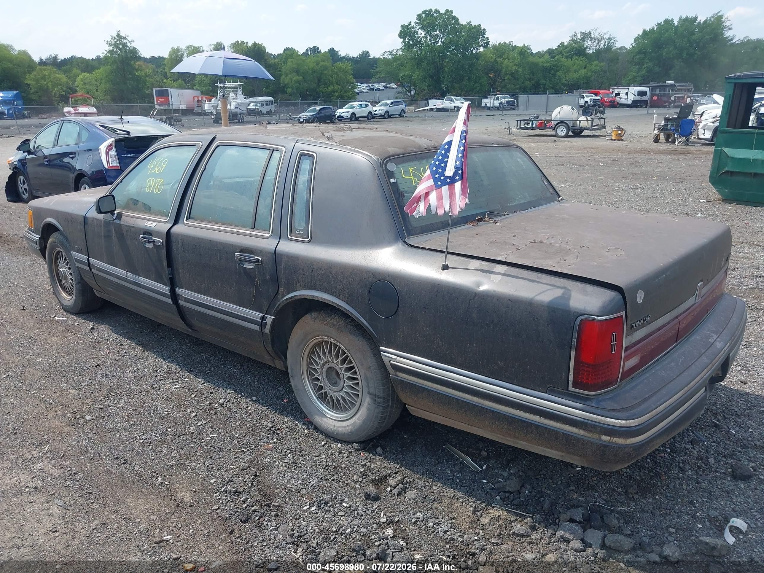 1993 Lincoln Town Car Cartier Gray vin: 1LNLM83W0PY742969