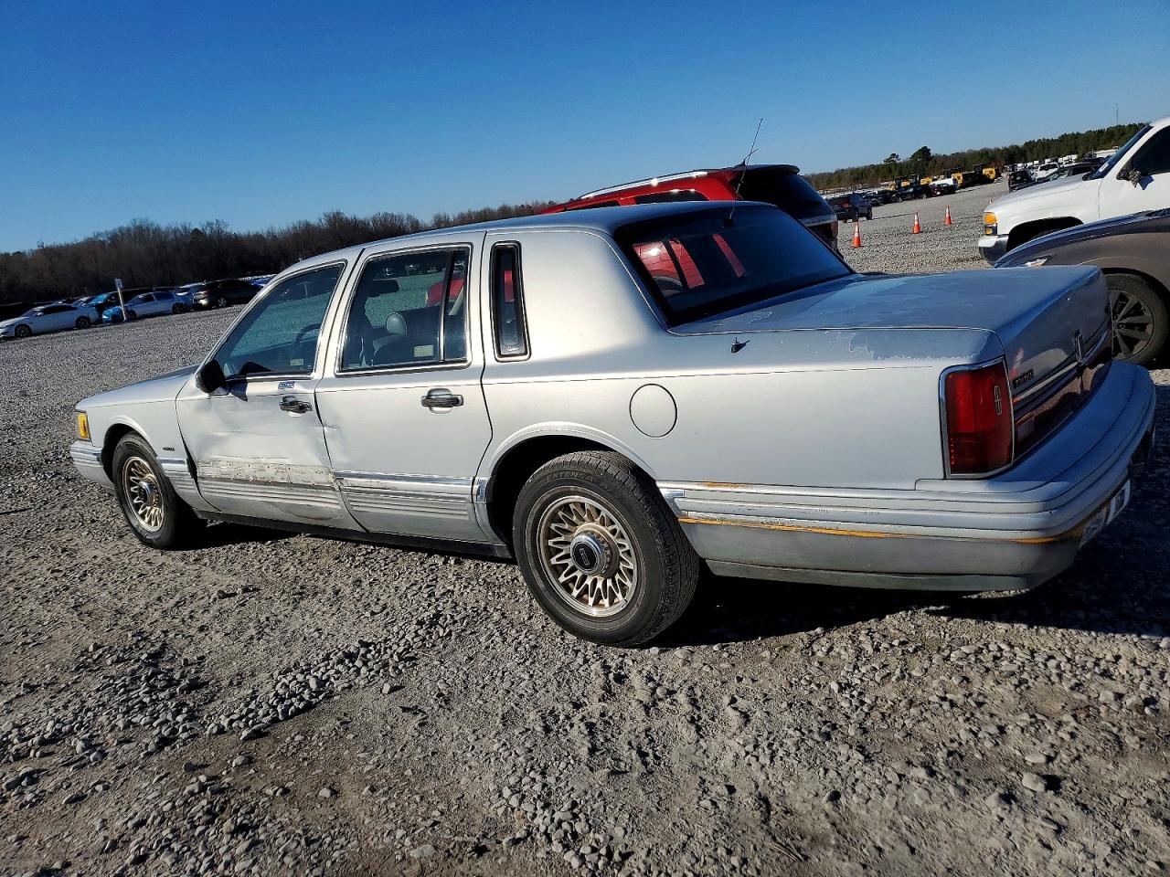 1993 Lincoln Town Car Cartier Blue vin: 1LNLM83W2PY674187