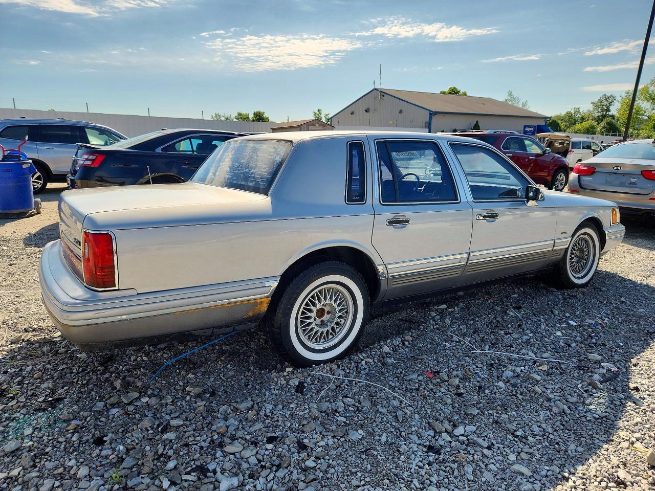 1993 Lincoln Town Car Cartier Silver vin: 1LNLM83W2PY682452