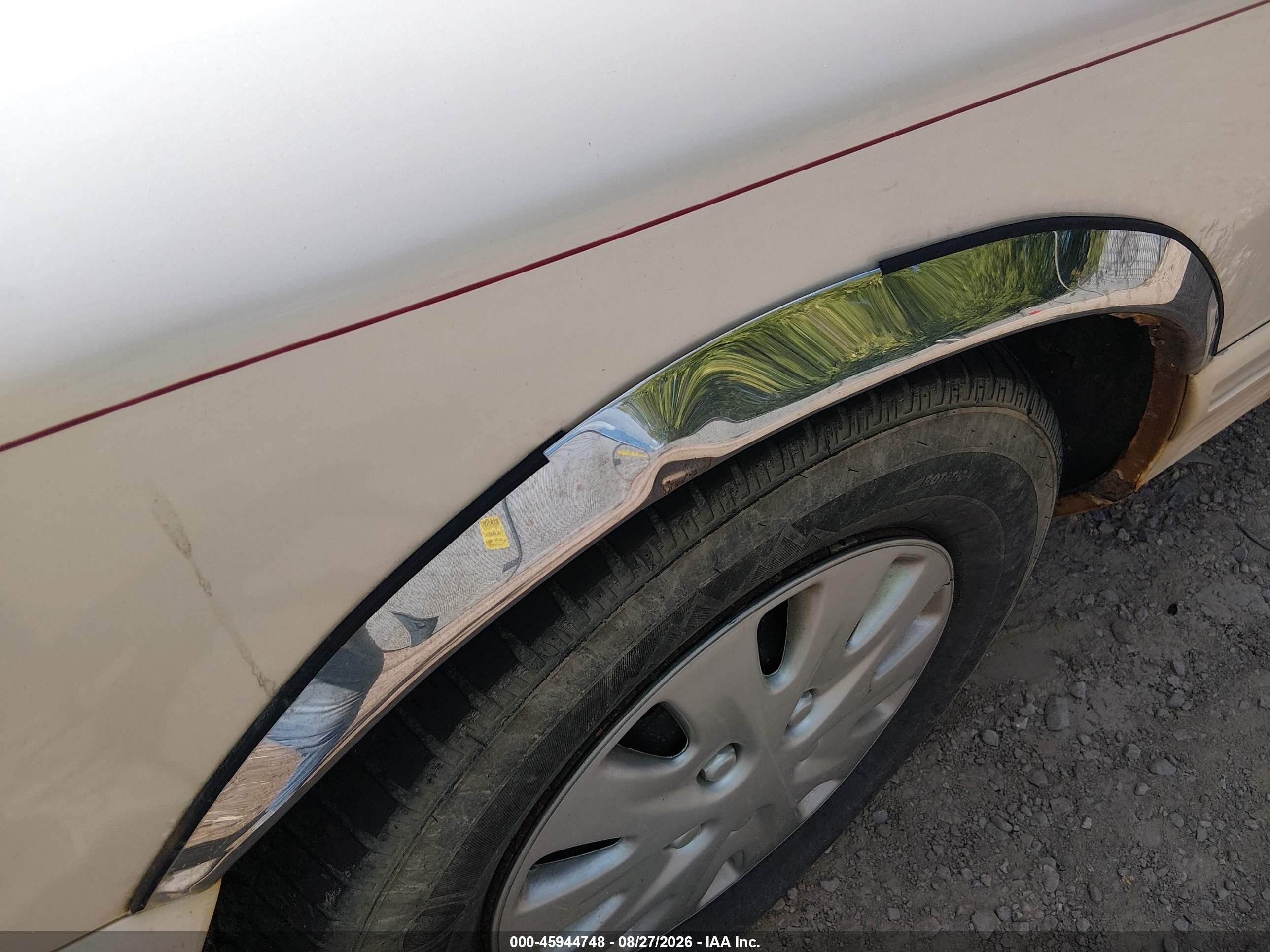 1996 Lincoln Town Car Cartier Кремовый vin: 1LNLM83W2TY613545