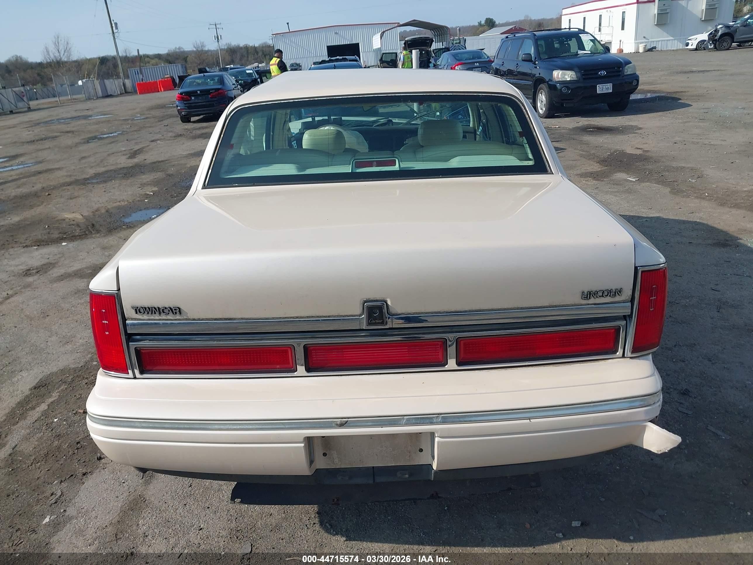 1997 Lincoln Town Car Cartier White vin: 1LNLM83W2VY748608
