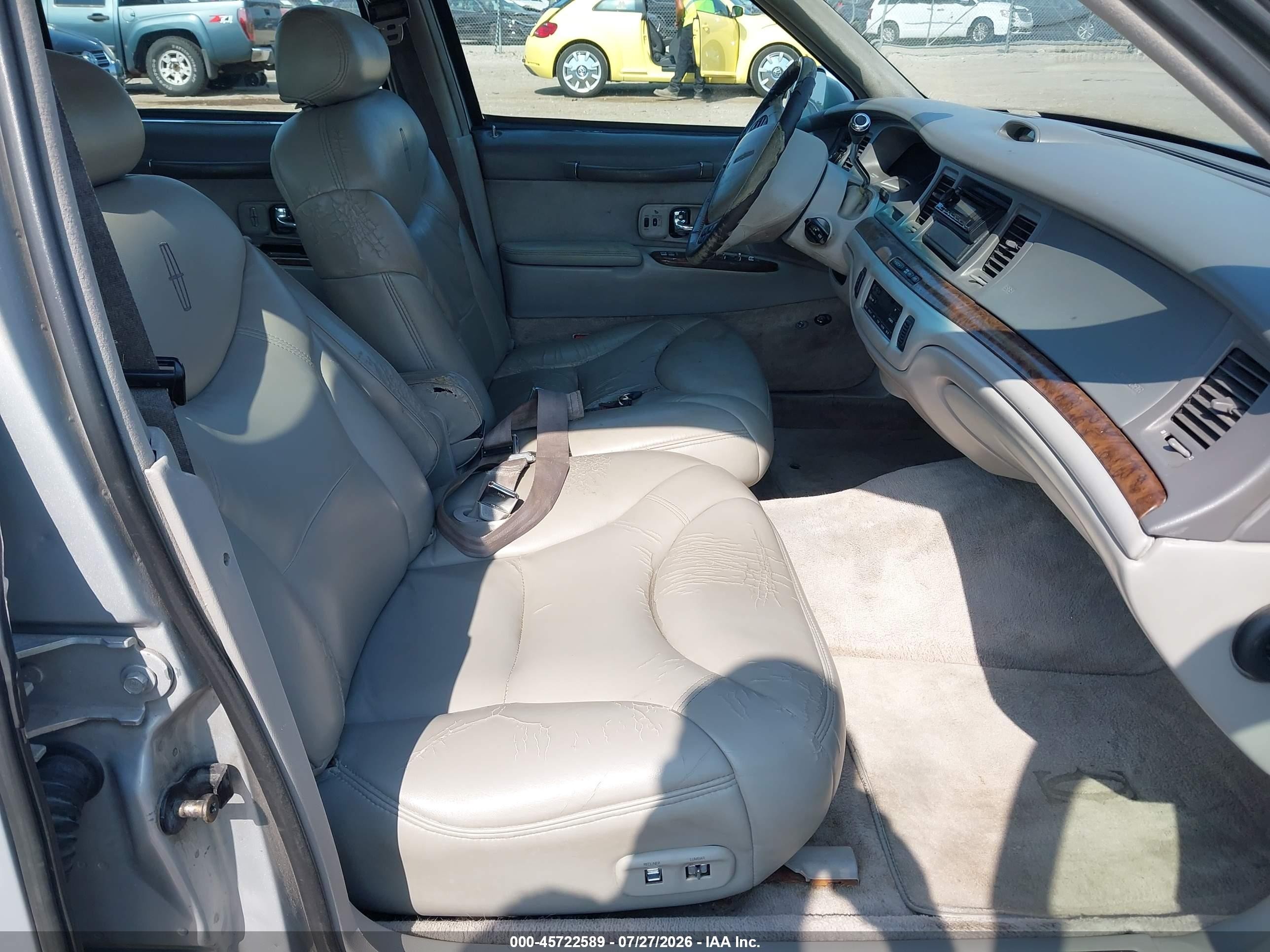 1995 Lincoln Town Car Cartier Серебряный vin: 1LNLM83WXSY721183