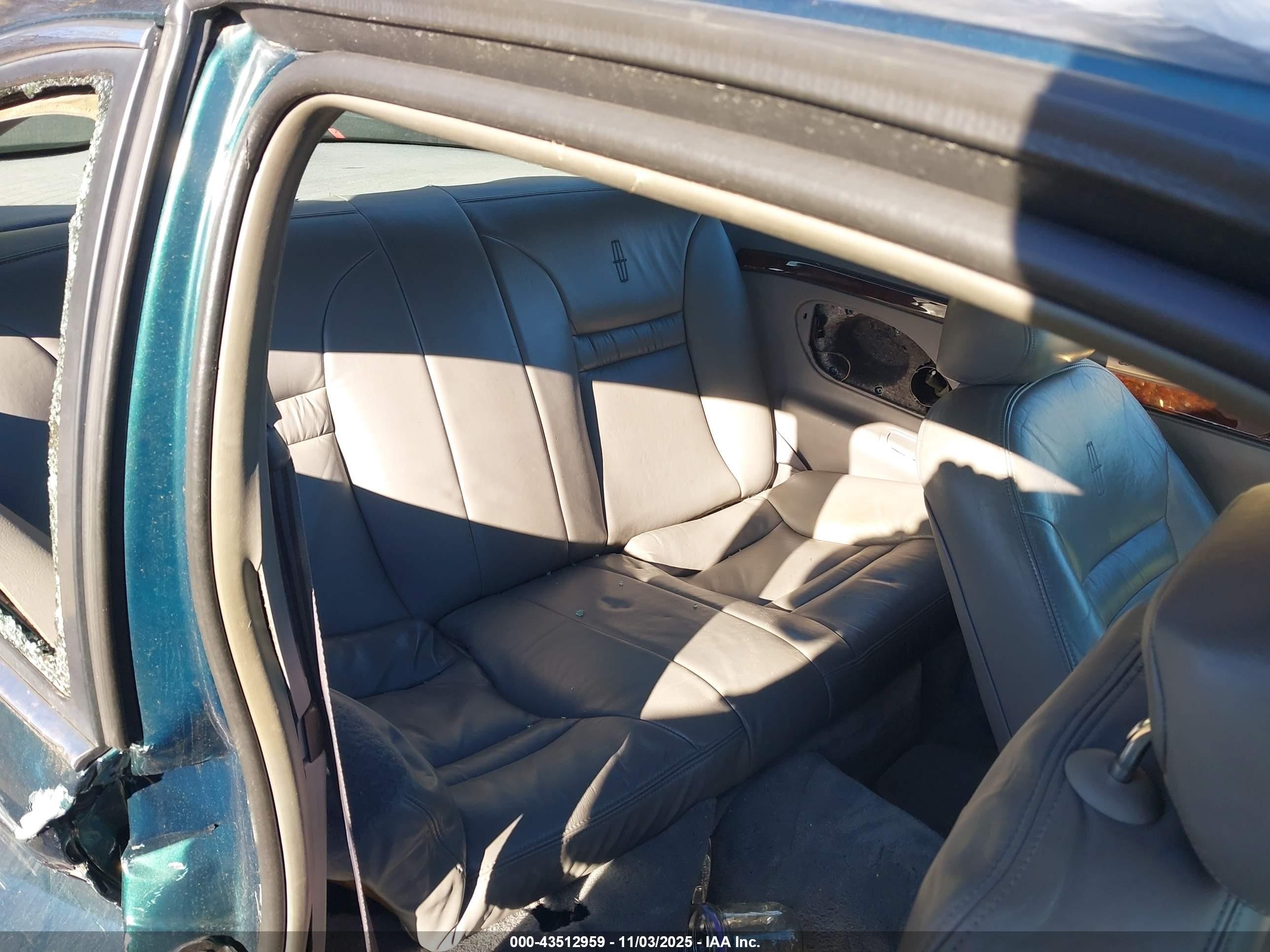 1994 Lincoln Mark Viii   Green vin: 1LNLM91V1RY707098