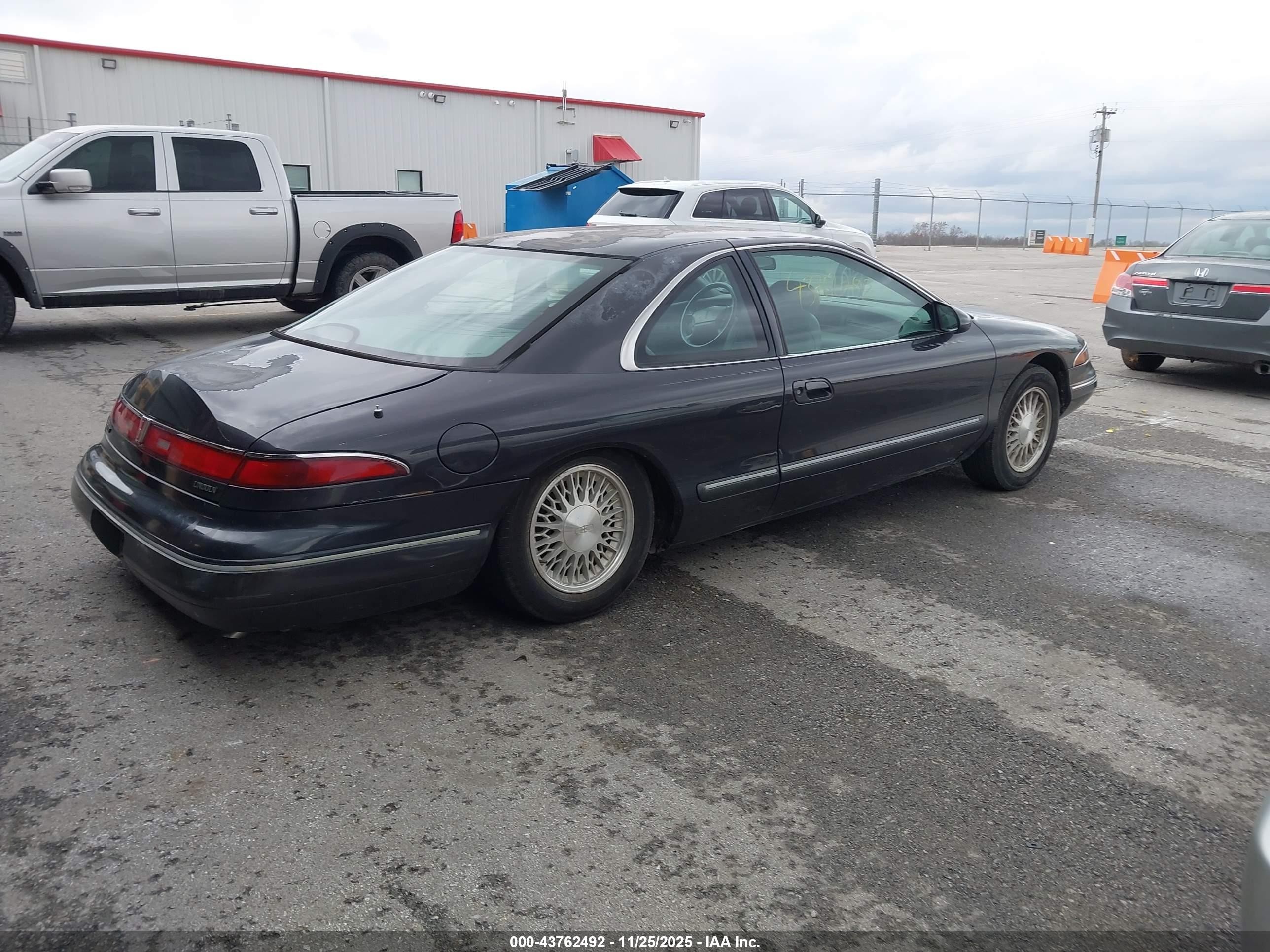 1994 Lincoln Mark Viii   Black vin: 1LNLM91V2RY695690
