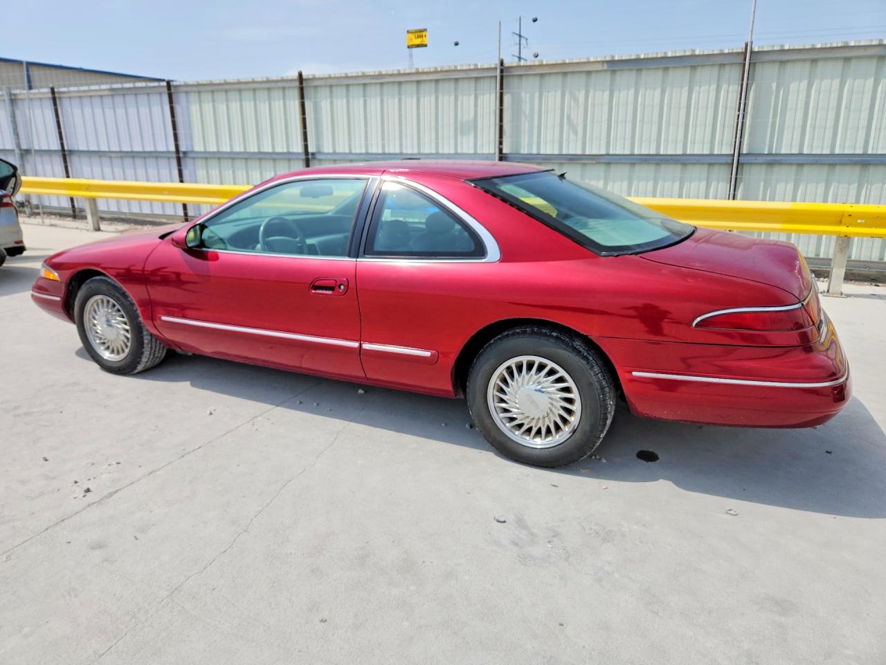 1995 Lincoln Mark Viii Red vin: 1LNLM91V2SY644728