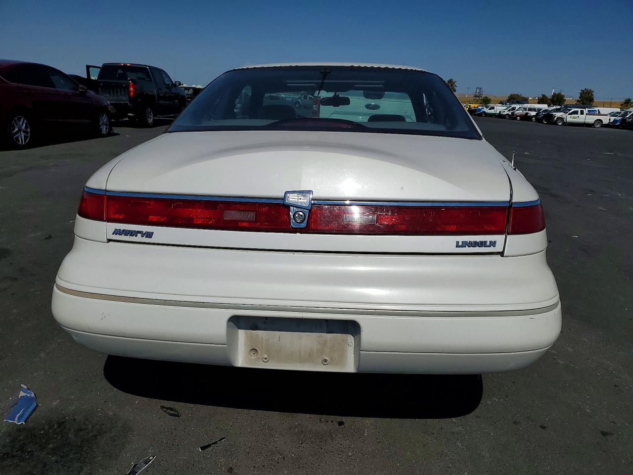 1993 Lincoln Mark Viii White vin: 1LNLM91V3PY680192