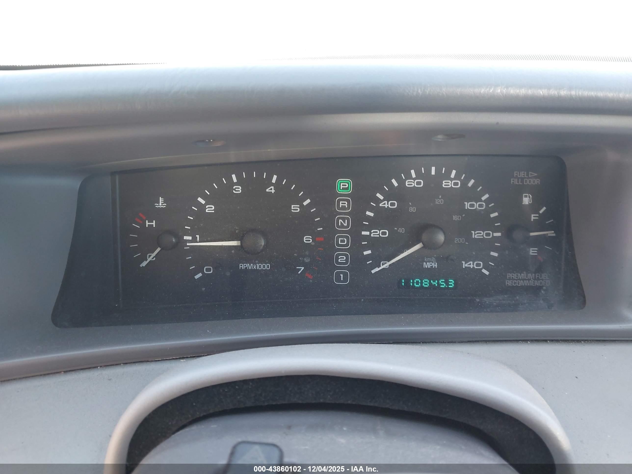 1997 Lincoln Mark Viii   Белый vin: 1LNLM91V3VY659128