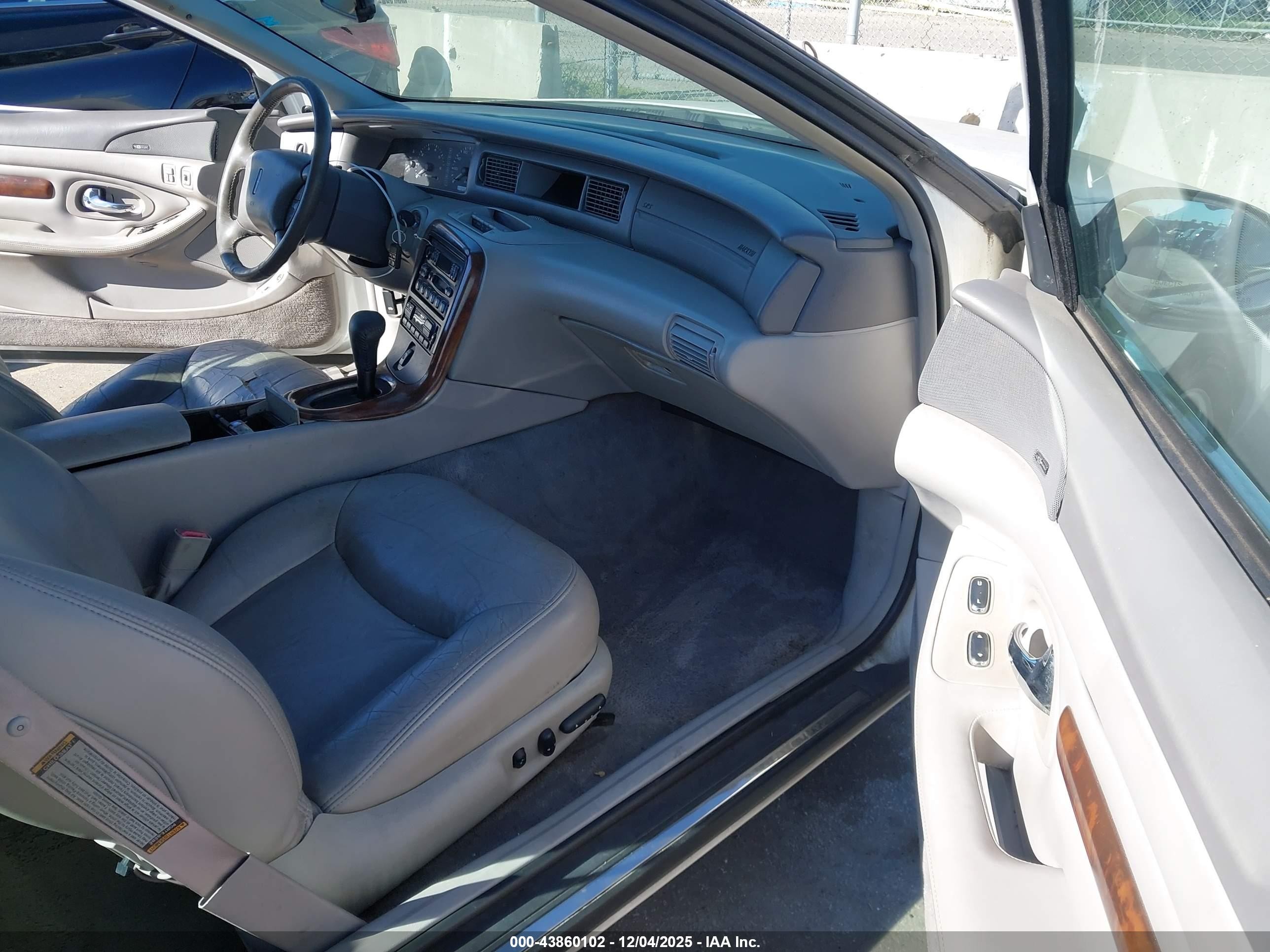 1997 Lincoln Mark Viii   Белый vin: 1LNLM91V3VY659128