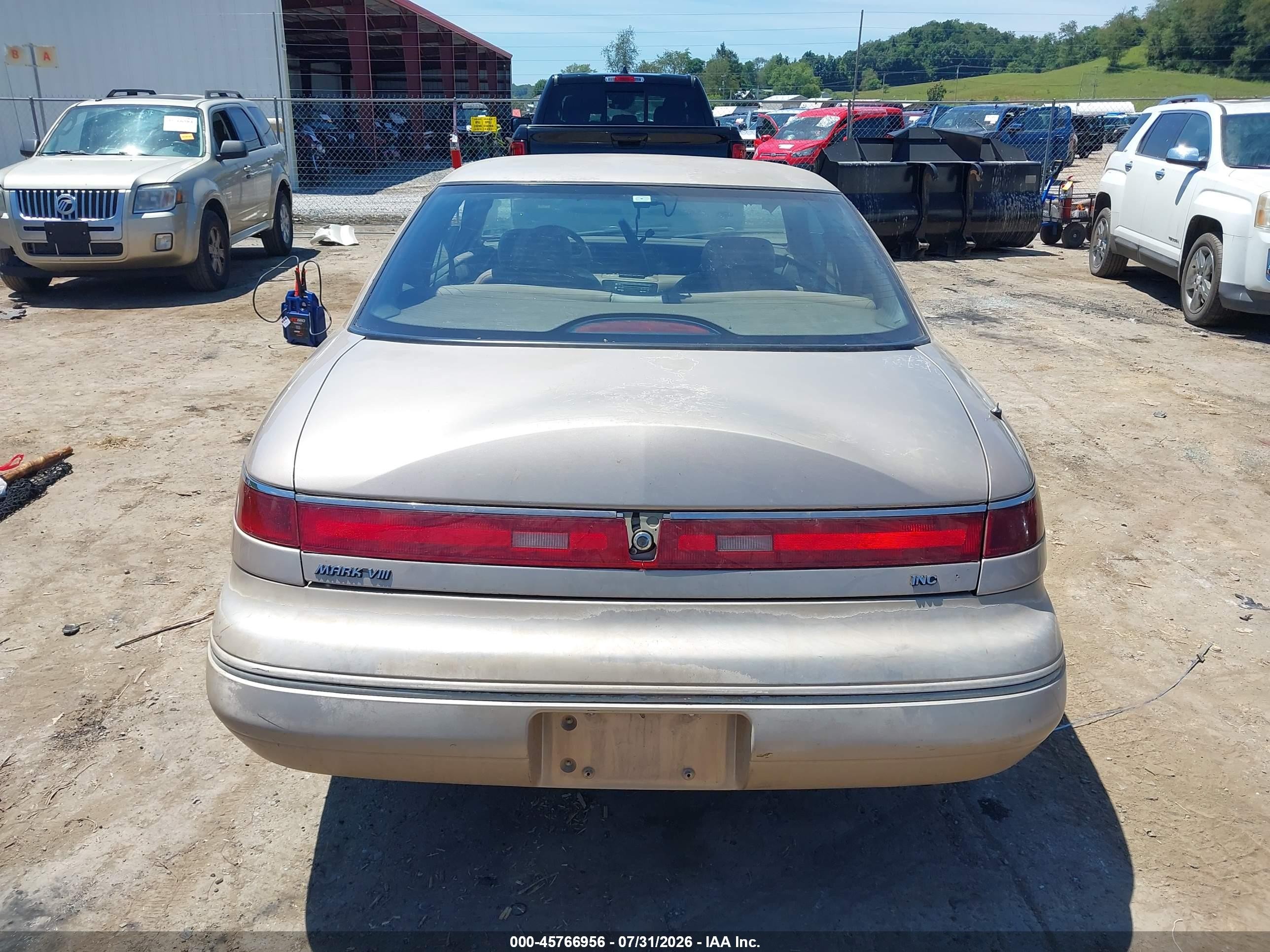 1993 Lincoln Mark Viii   Brown vin: 1LNLM91V4PY689435