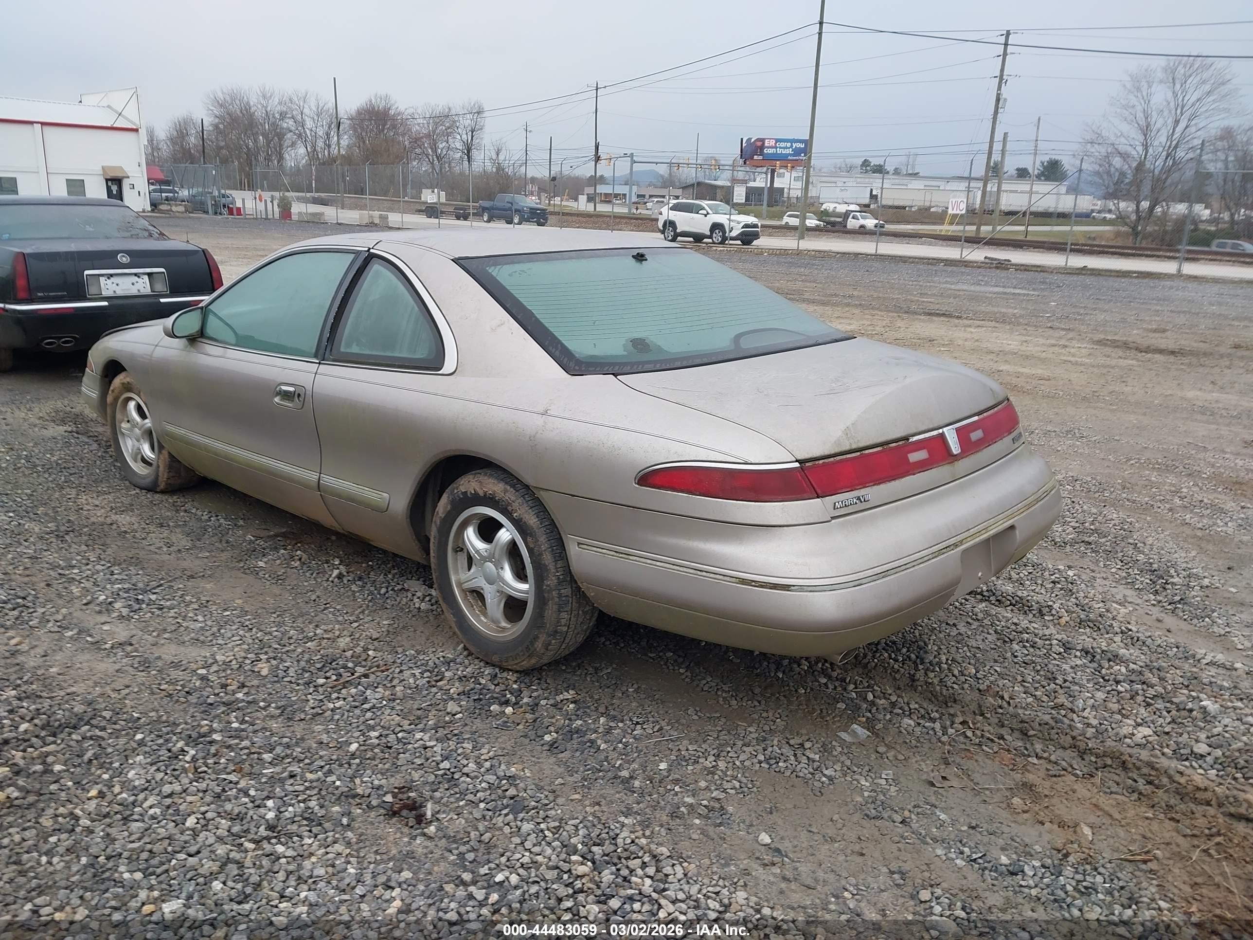 1995 Lincoln Mark Viii Lsc Gold vin: 1LNLM91V4SY717615