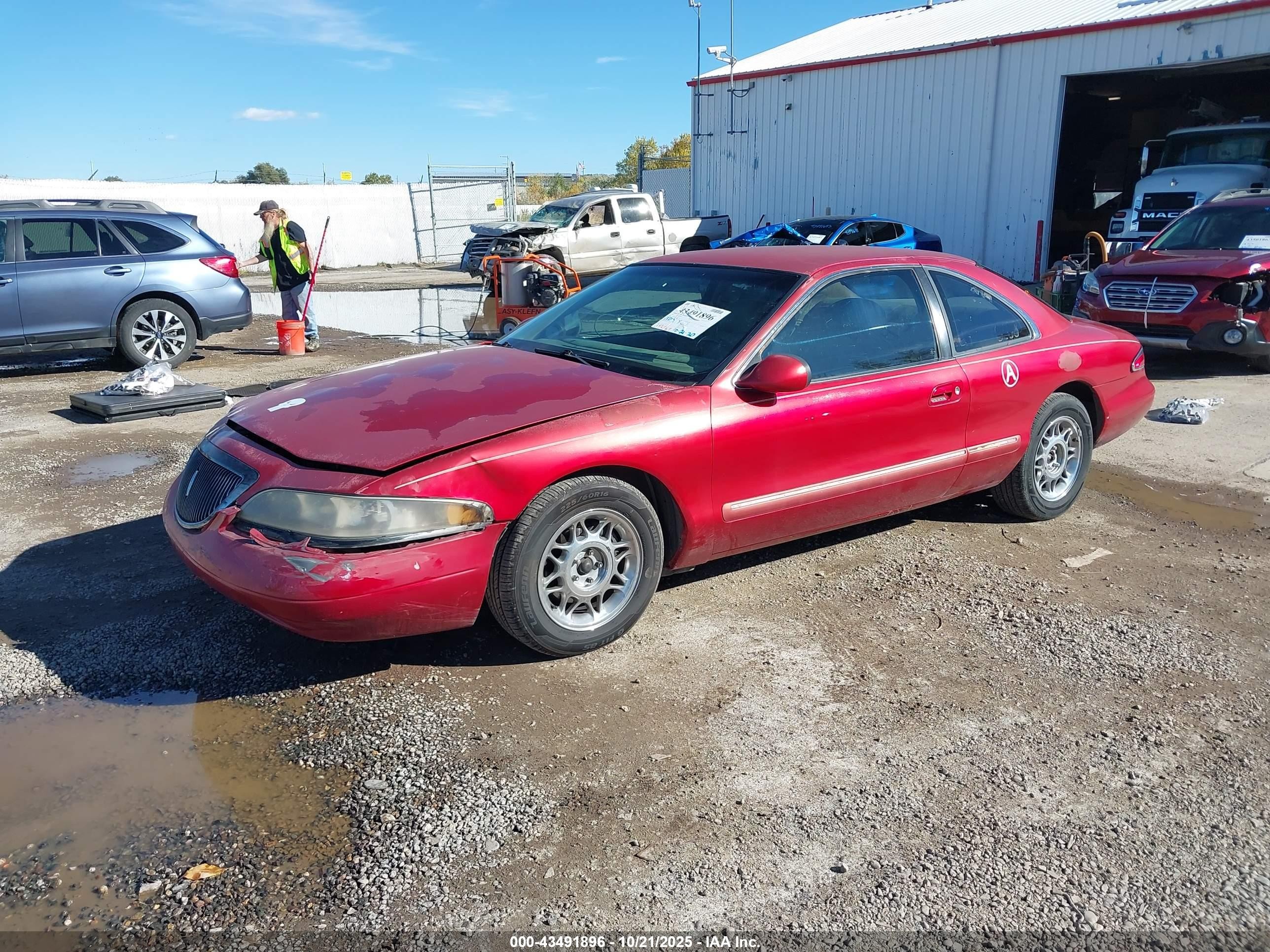 1997 Lincoln Mark Viii   Red vin: 1LNLM91V4VY637025