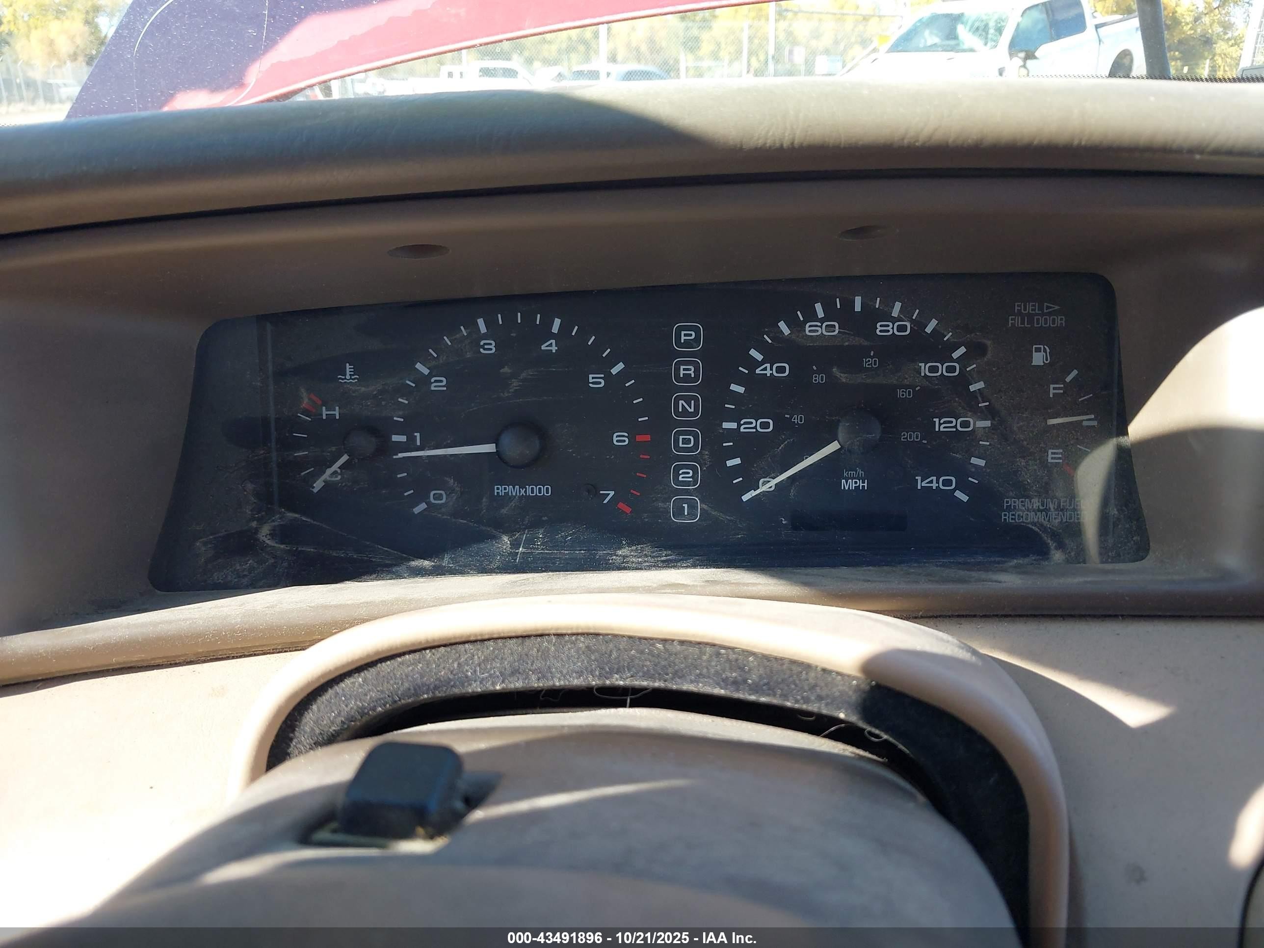 1997 Lincoln Mark Viii   Red vin: 1LNLM91V4VY637025