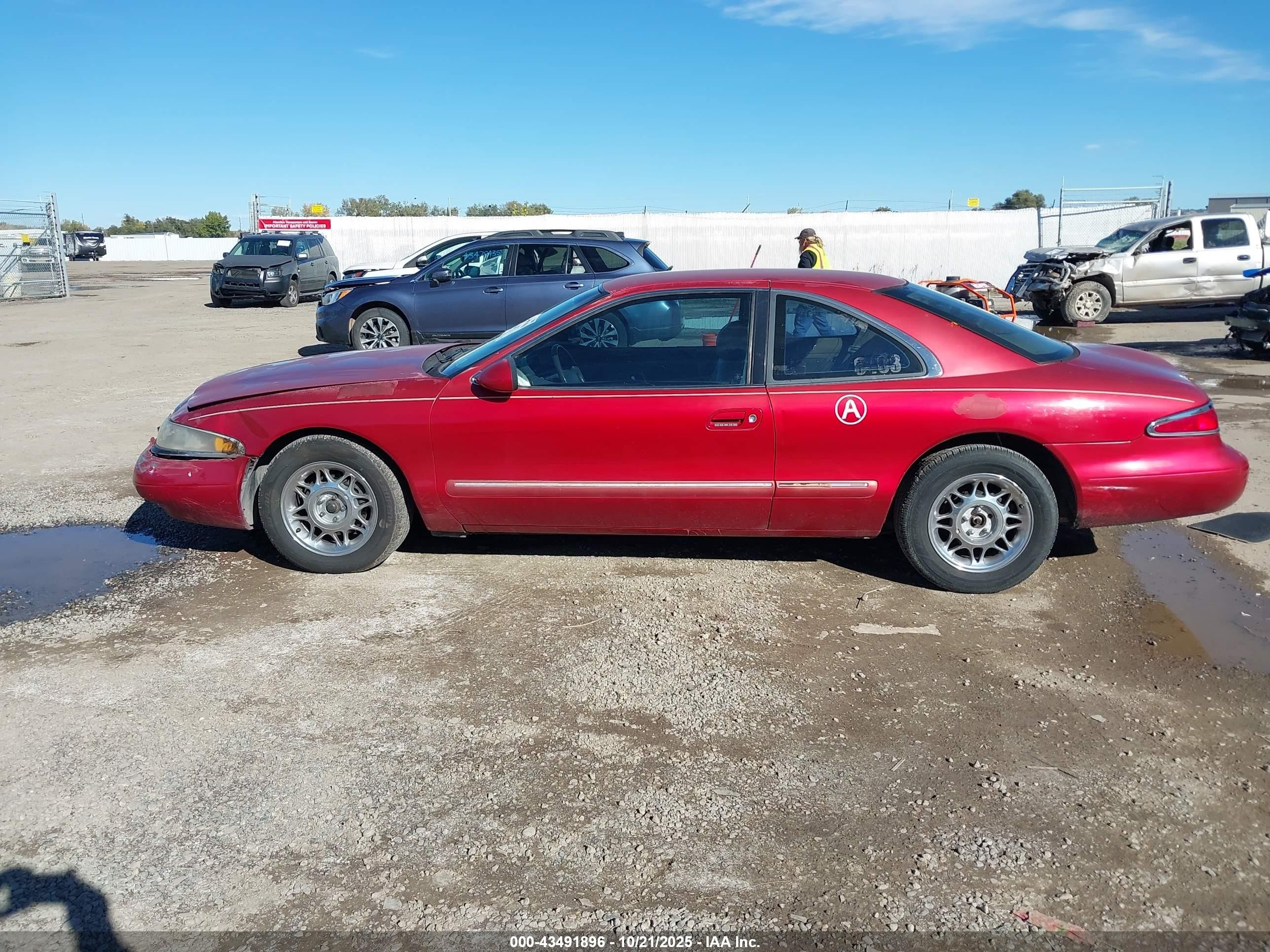 1997 Lincoln Mark Viii   Red vin: 1LNLM91V4VY637025