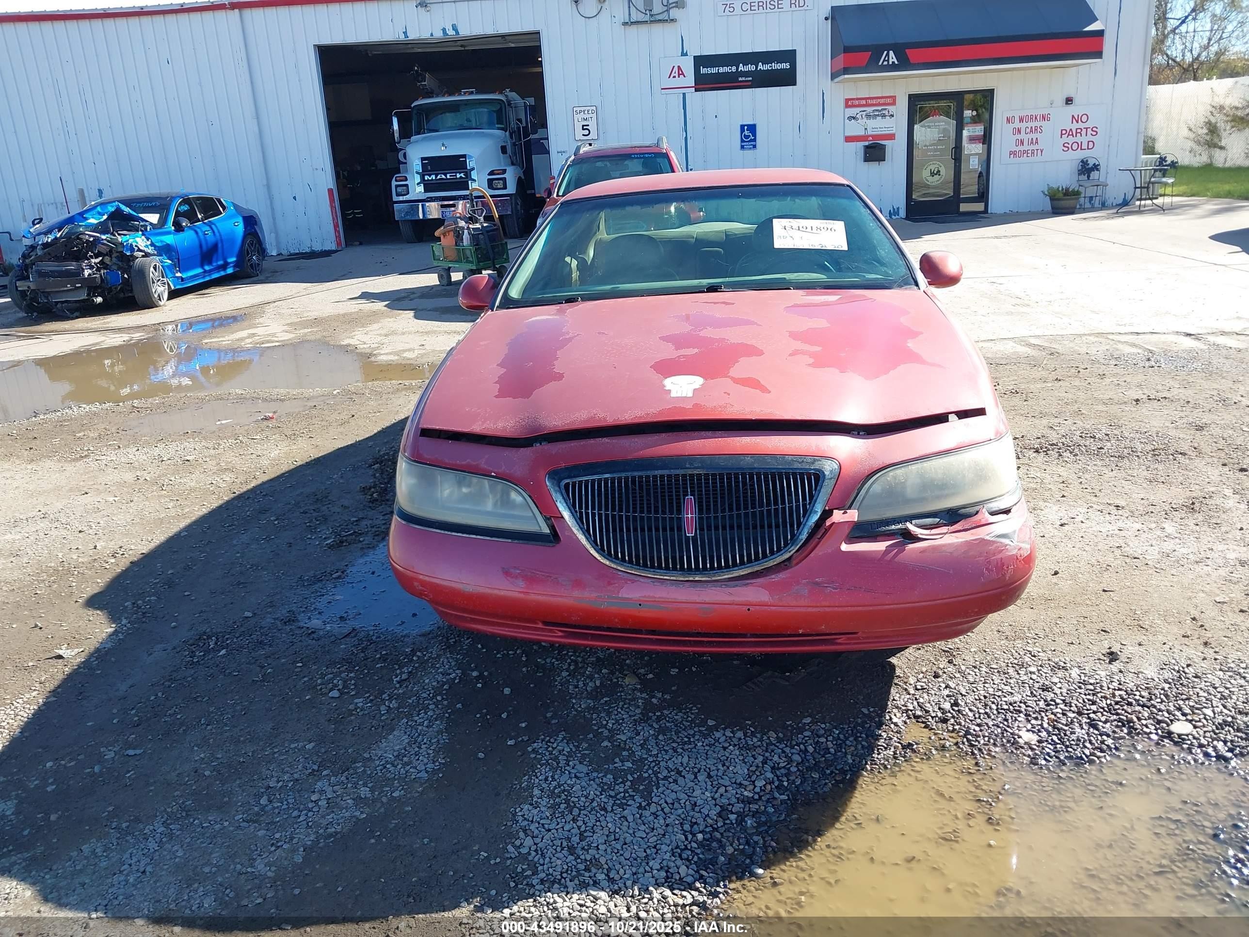 1997 Lincoln Mark Viii   Red vin: 1LNLM91V4VY637025