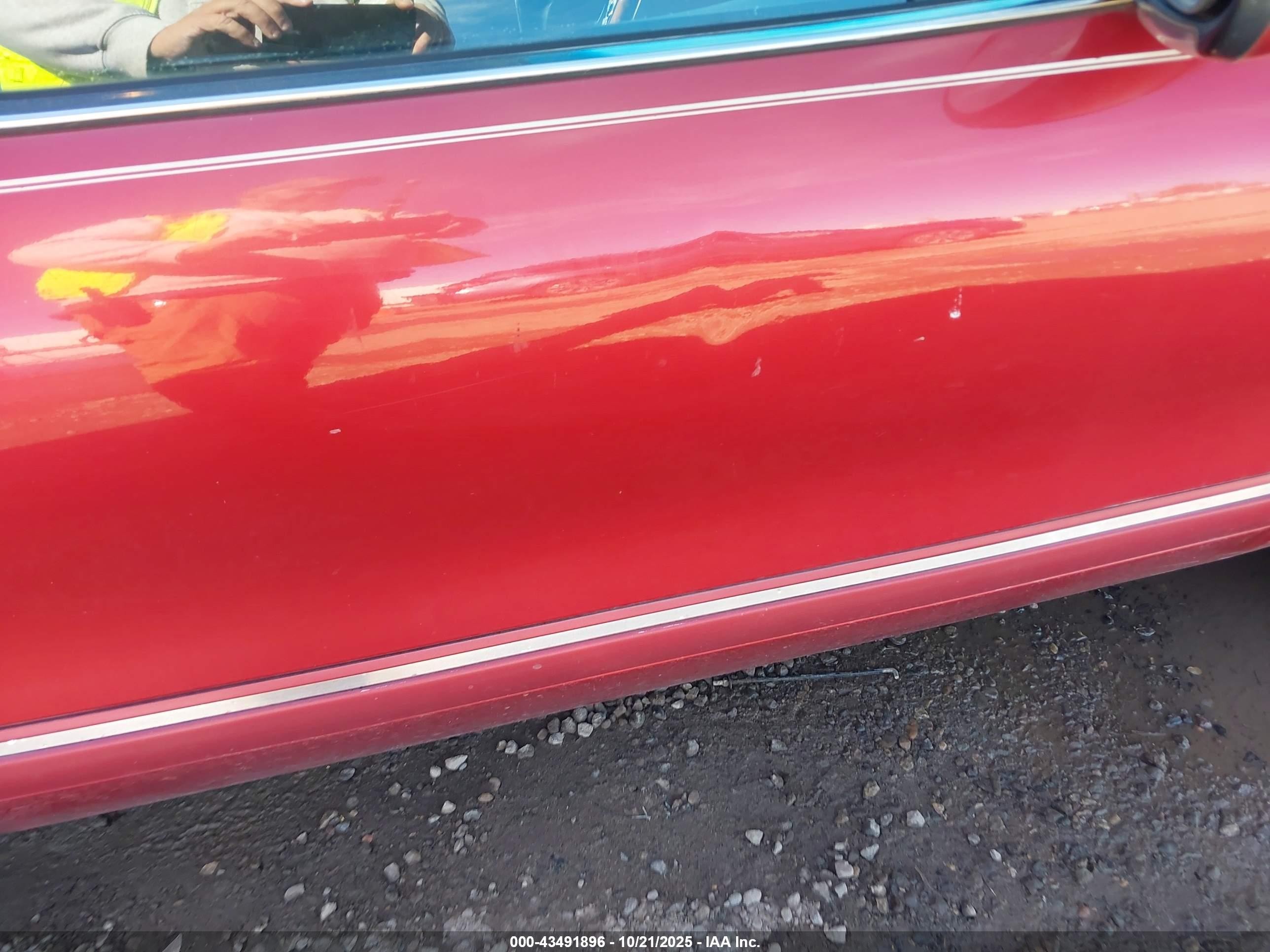 1997 Lincoln Mark Viii   Red vin: 1LNLM91V4VY637025