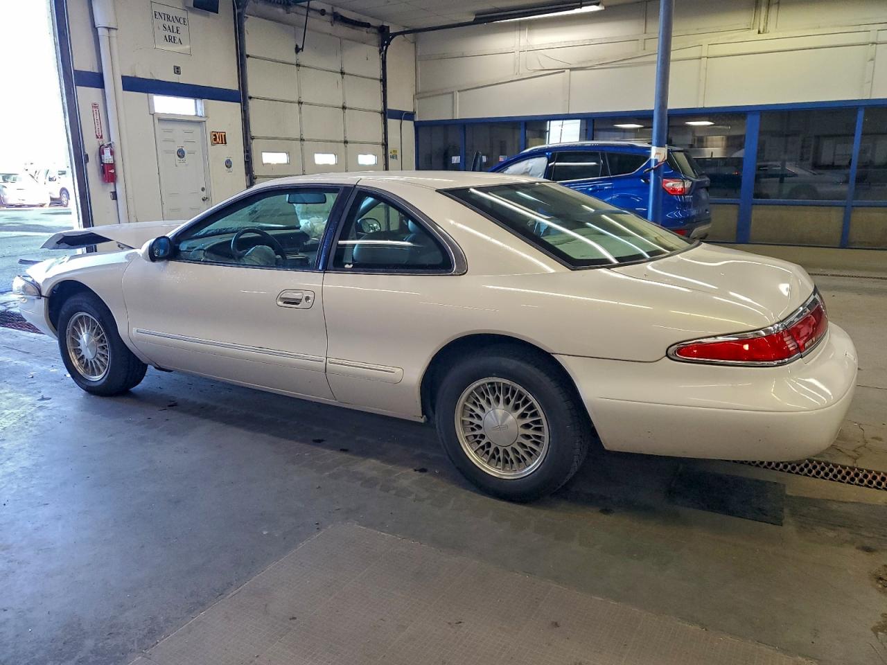 1998 Lincoln Mark Viii White vin: 1LNLM91V4WY601630