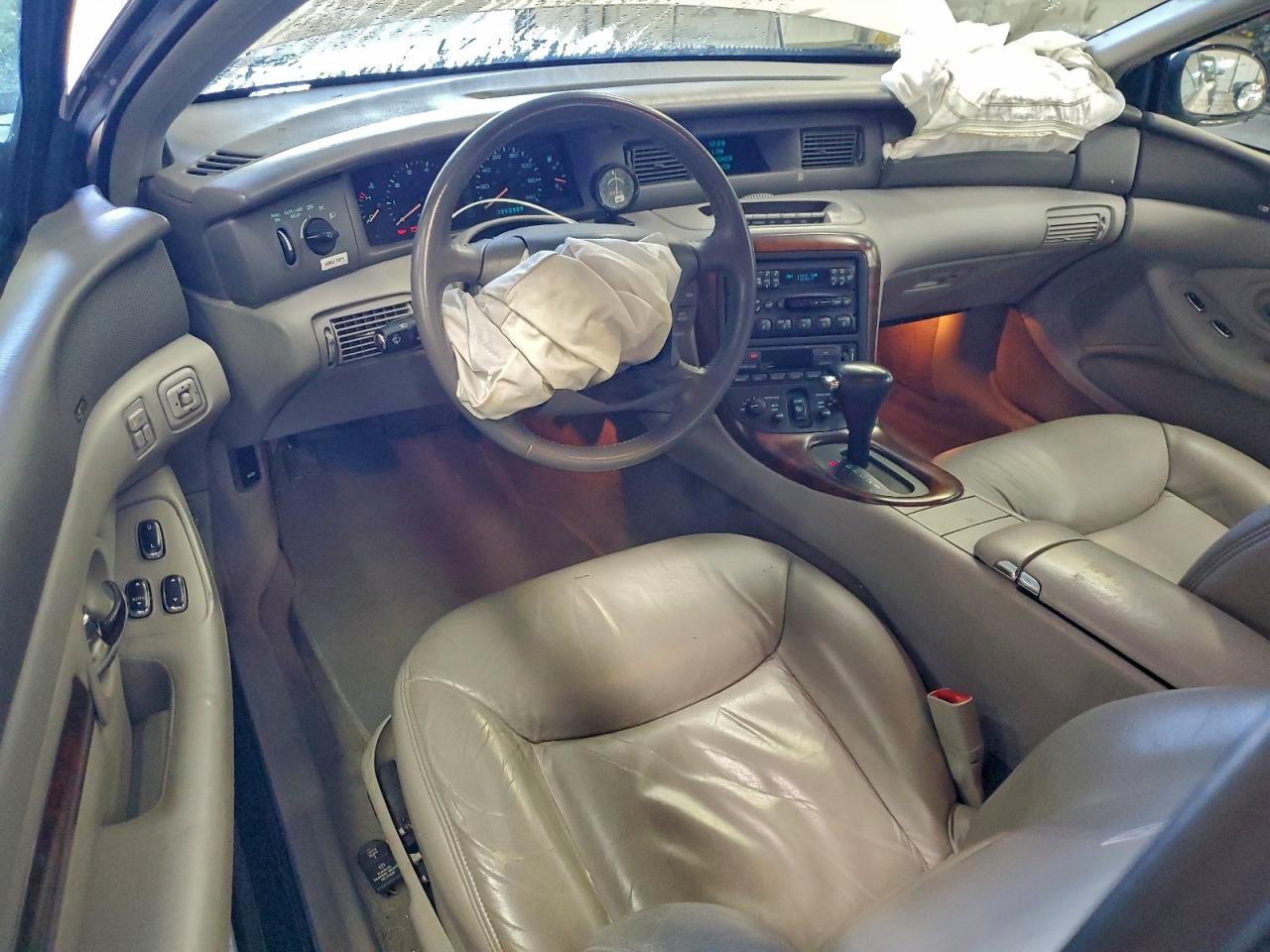 1998 Lincoln Mark Viii White vin: 1LNLM91V4WY601630