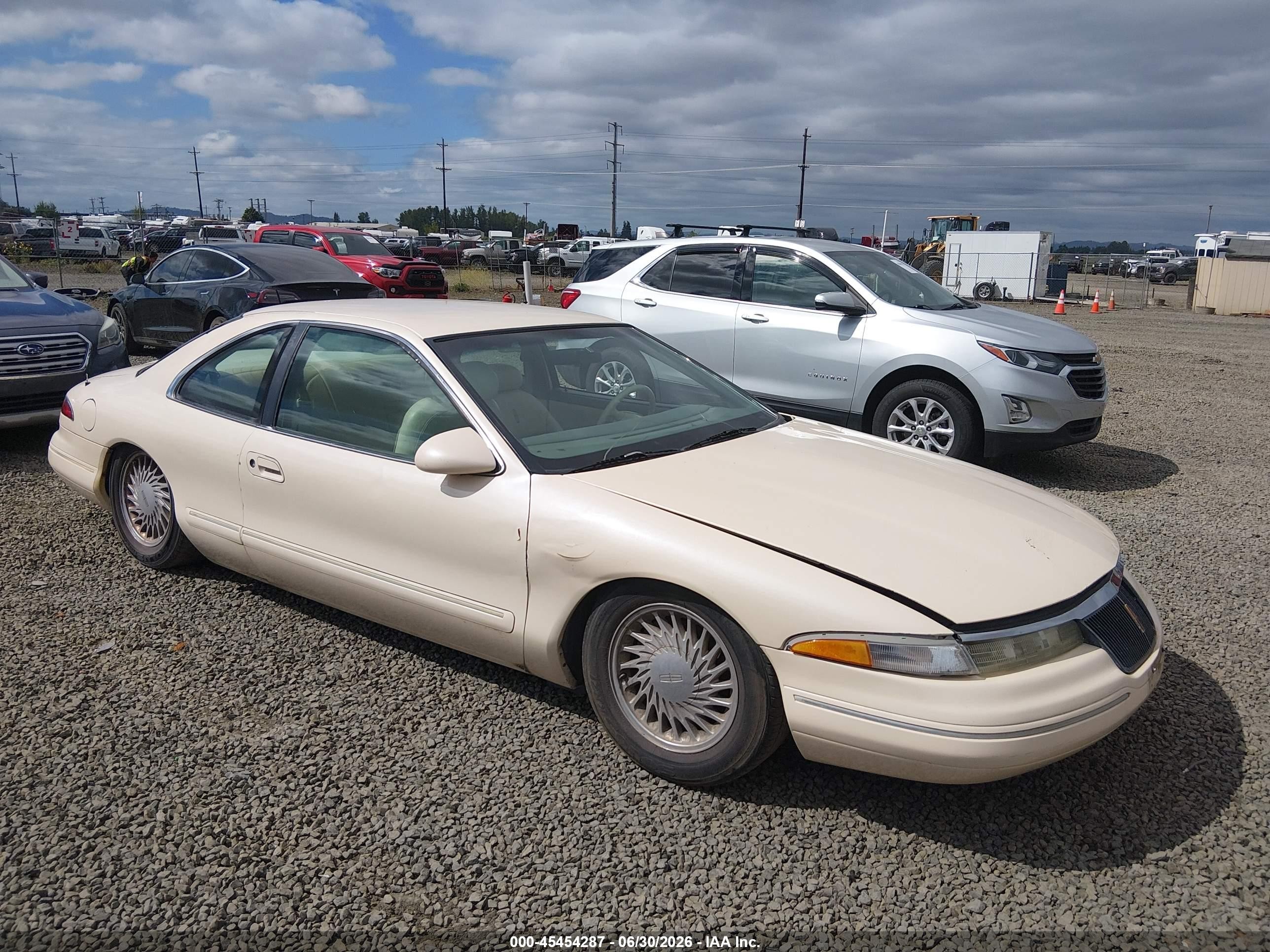 1995 Lincoln Mark Viii Lsc Cream vin: 1LNLM91V5SY668103