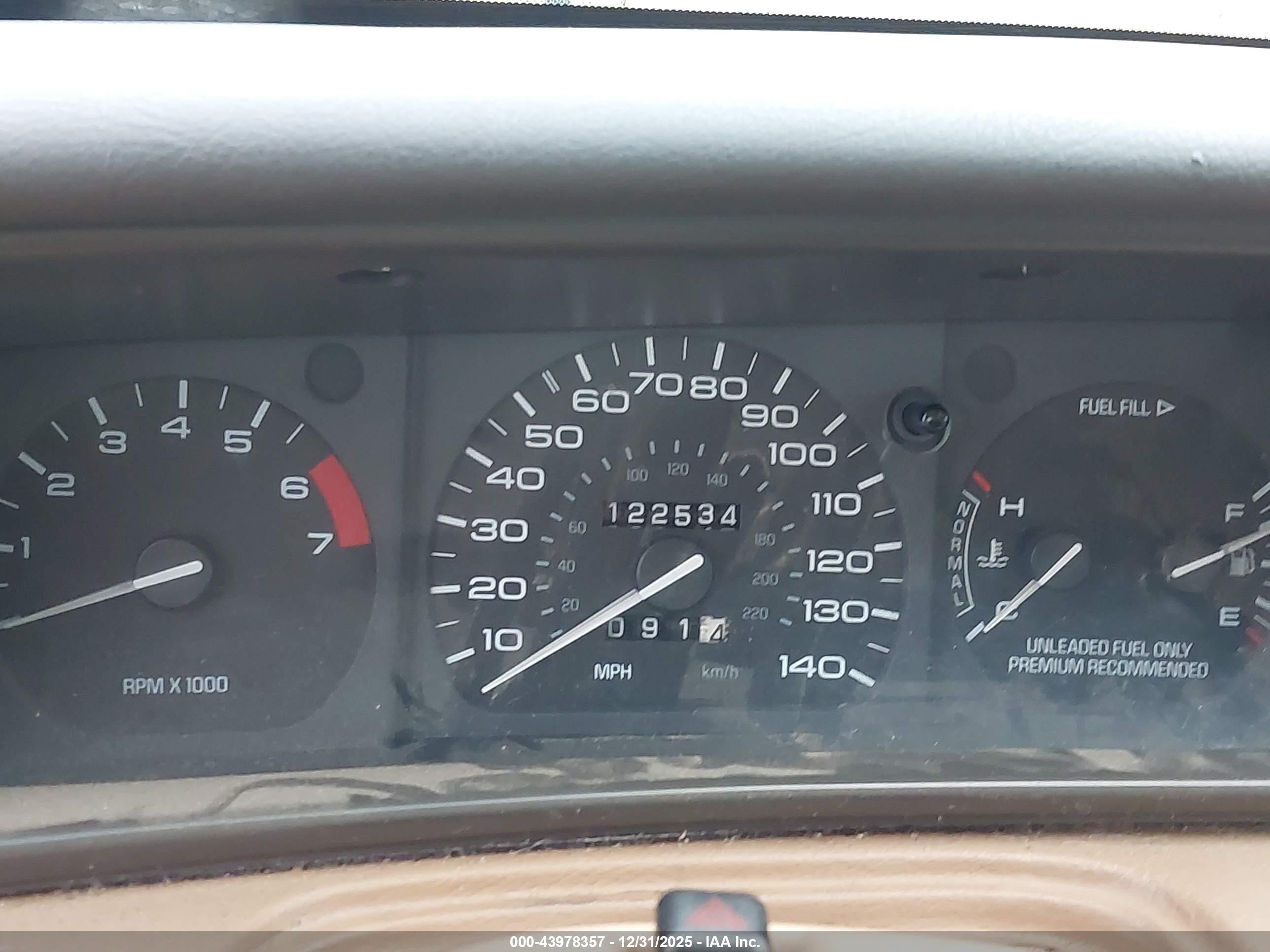 1995 Lincoln Mark Viii Lsc Gold vin: 1LNLM91V6SY764483
