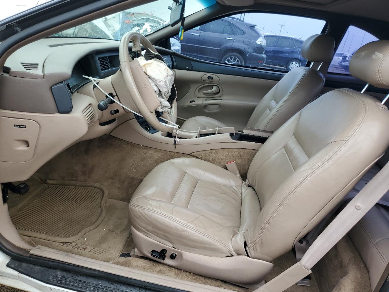 1993 Lincoln Mark Viii    White vin: 1LNLM91V9PY657743