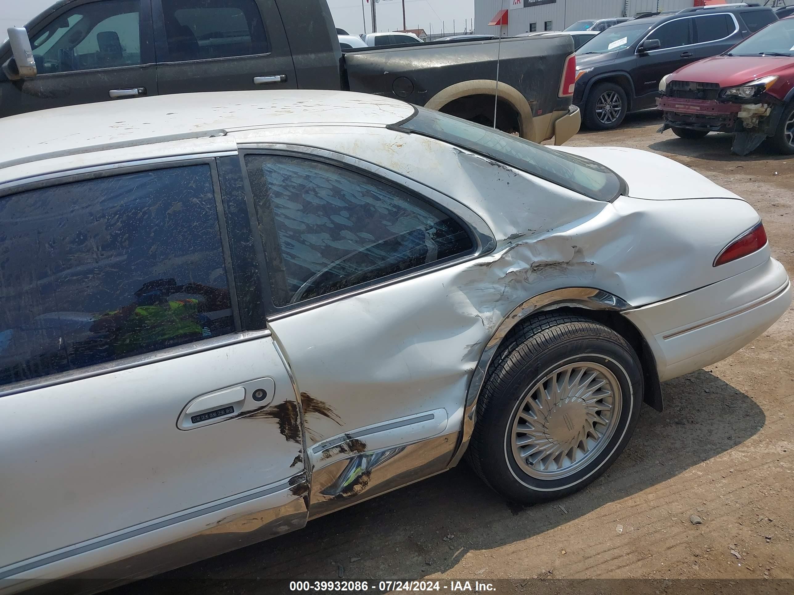 1994 Lincoln Mark Viii   White vin: 1LNLM91V9RY641464