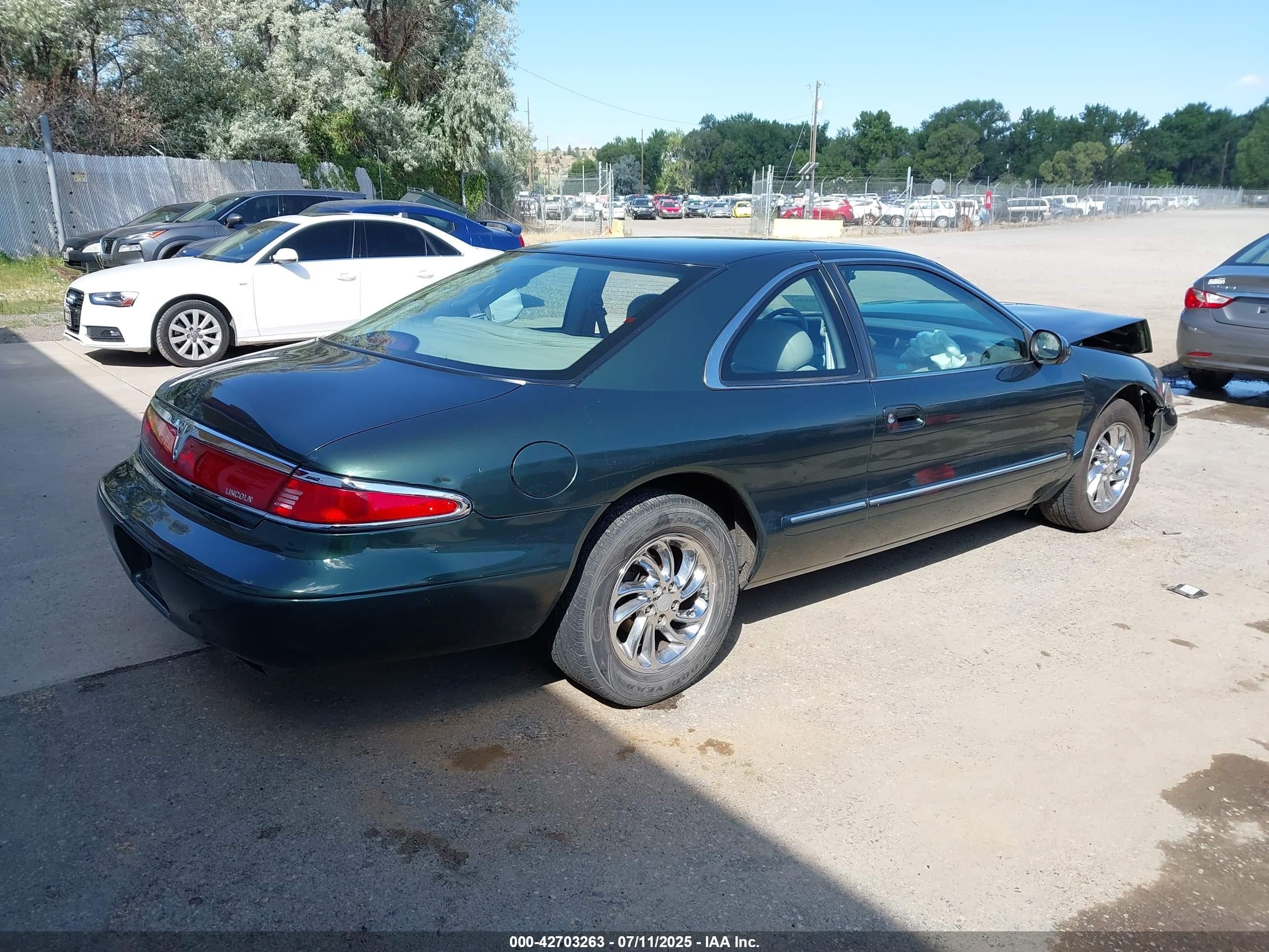 1998 Lincoln Mark Viii   Green vin: 1LNLM91V9WY601090