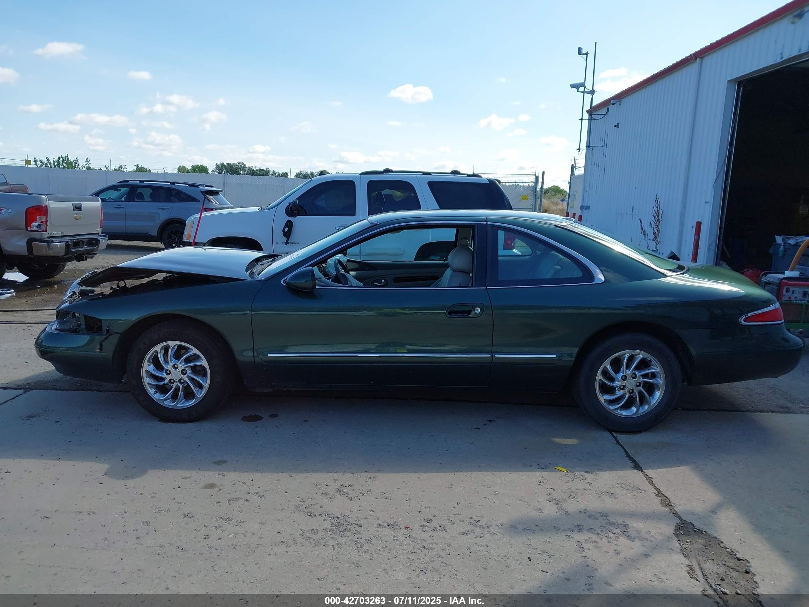 1998 Lincoln Mark Viii   Green vin: 1LNLM91V9WY601090