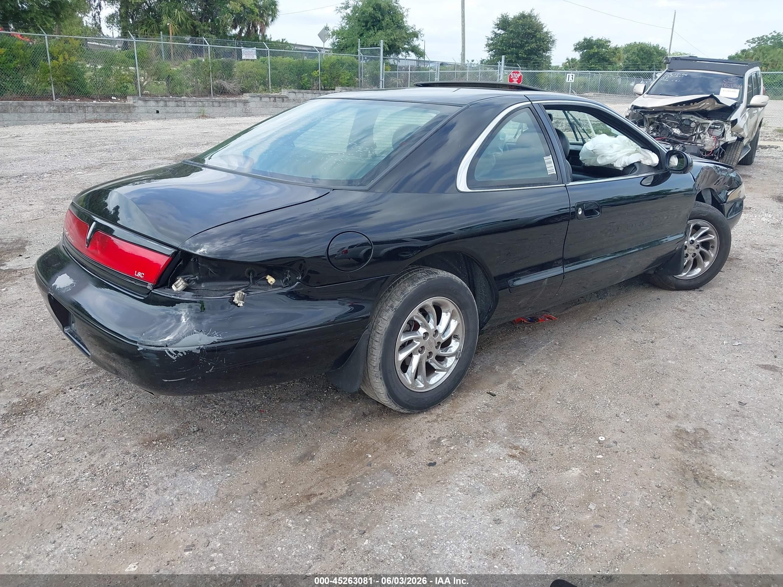 1997 Lincoln Mark Viii Lsc Black vin: 1LNLM92V0VY679089