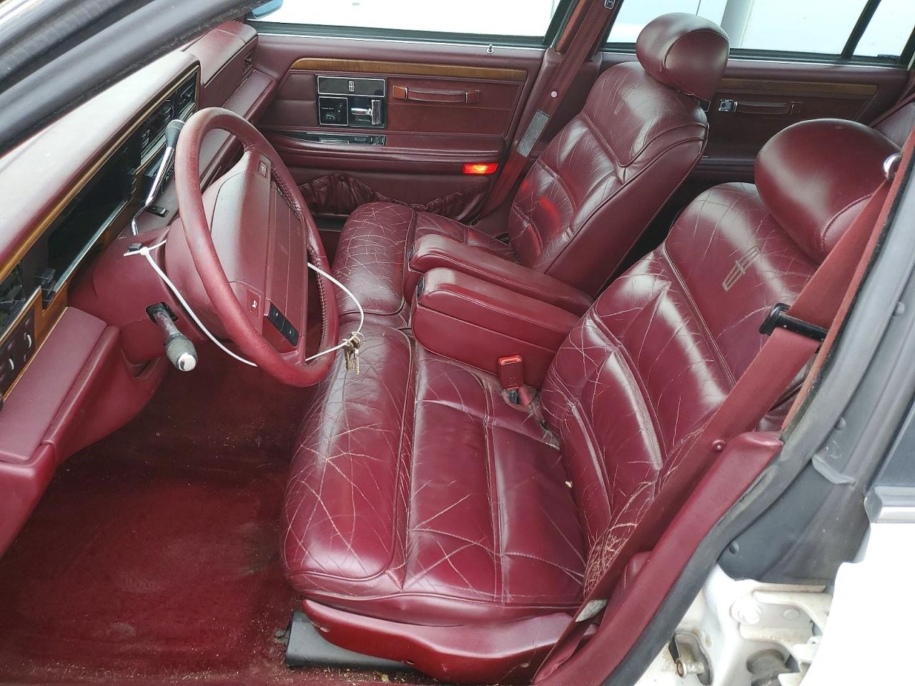 1994 Lincoln Continental Executive White vin: 1LNLM9743RY671137