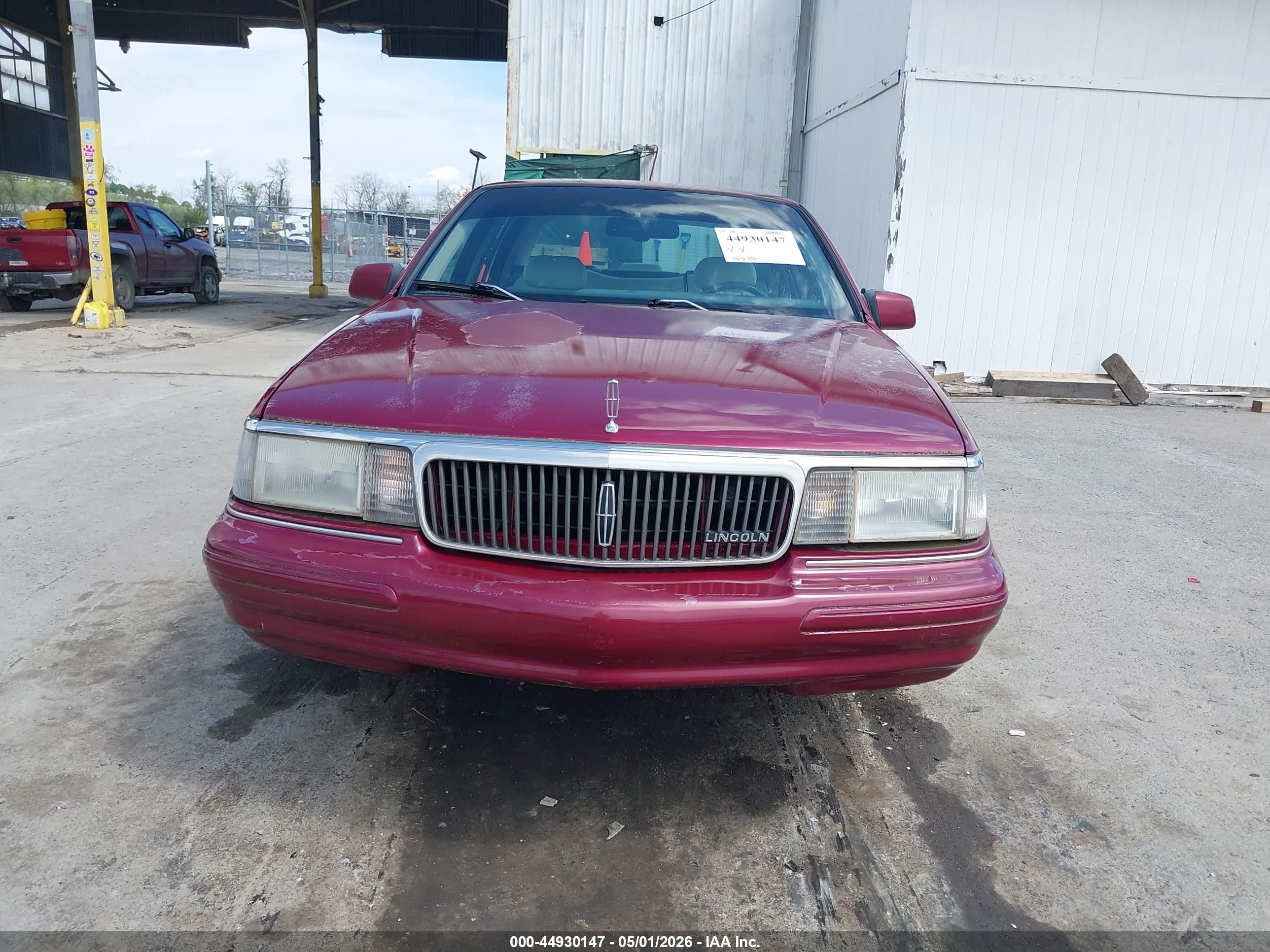 1994 Lincoln Continental Executive Red vin: 1LNLM9744RY611111