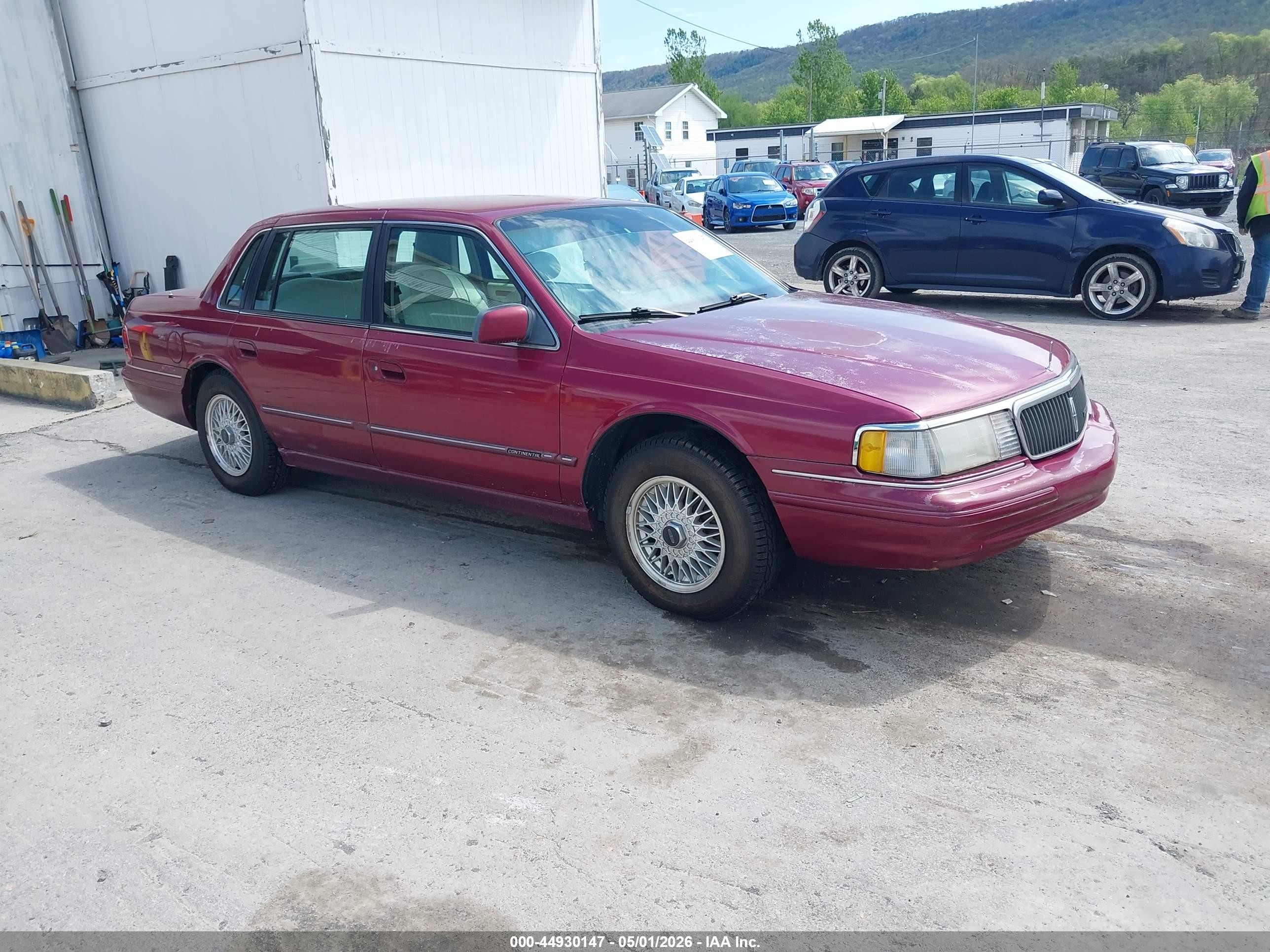 1994 Lincoln Continental Executive Красный vin: 1LNLM9744RY611111