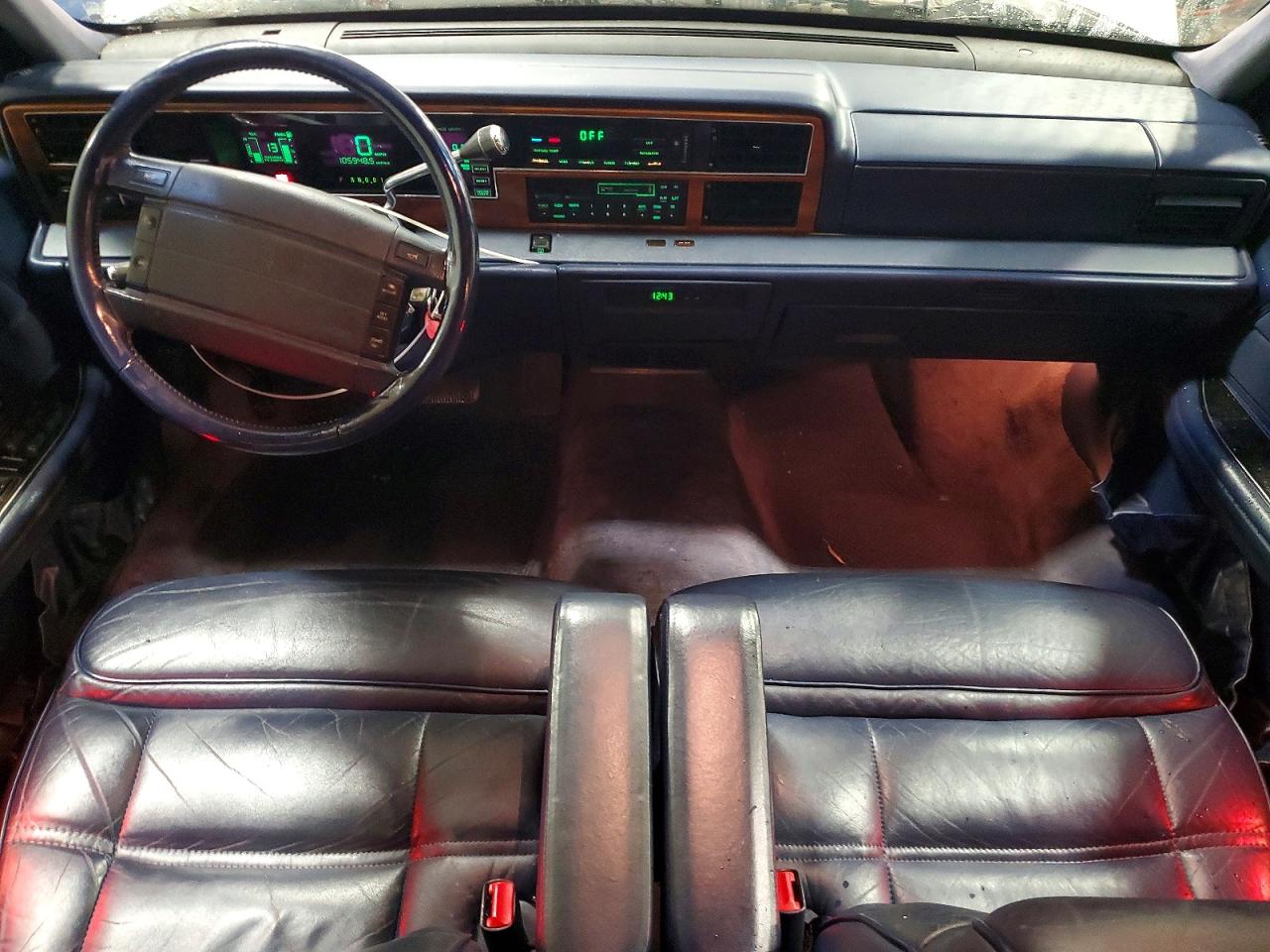 1994 Lincoln Continental Executive White vin: 1LNLM9744RY795112