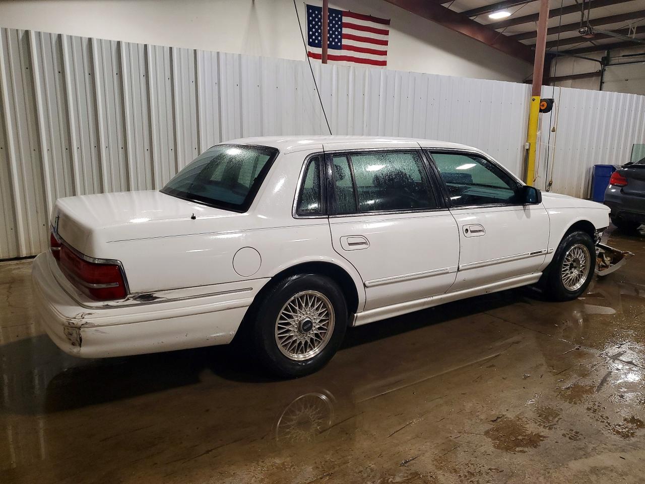 1994 Lincoln Continental Executive White vin: 1LNLM9744RY795112
