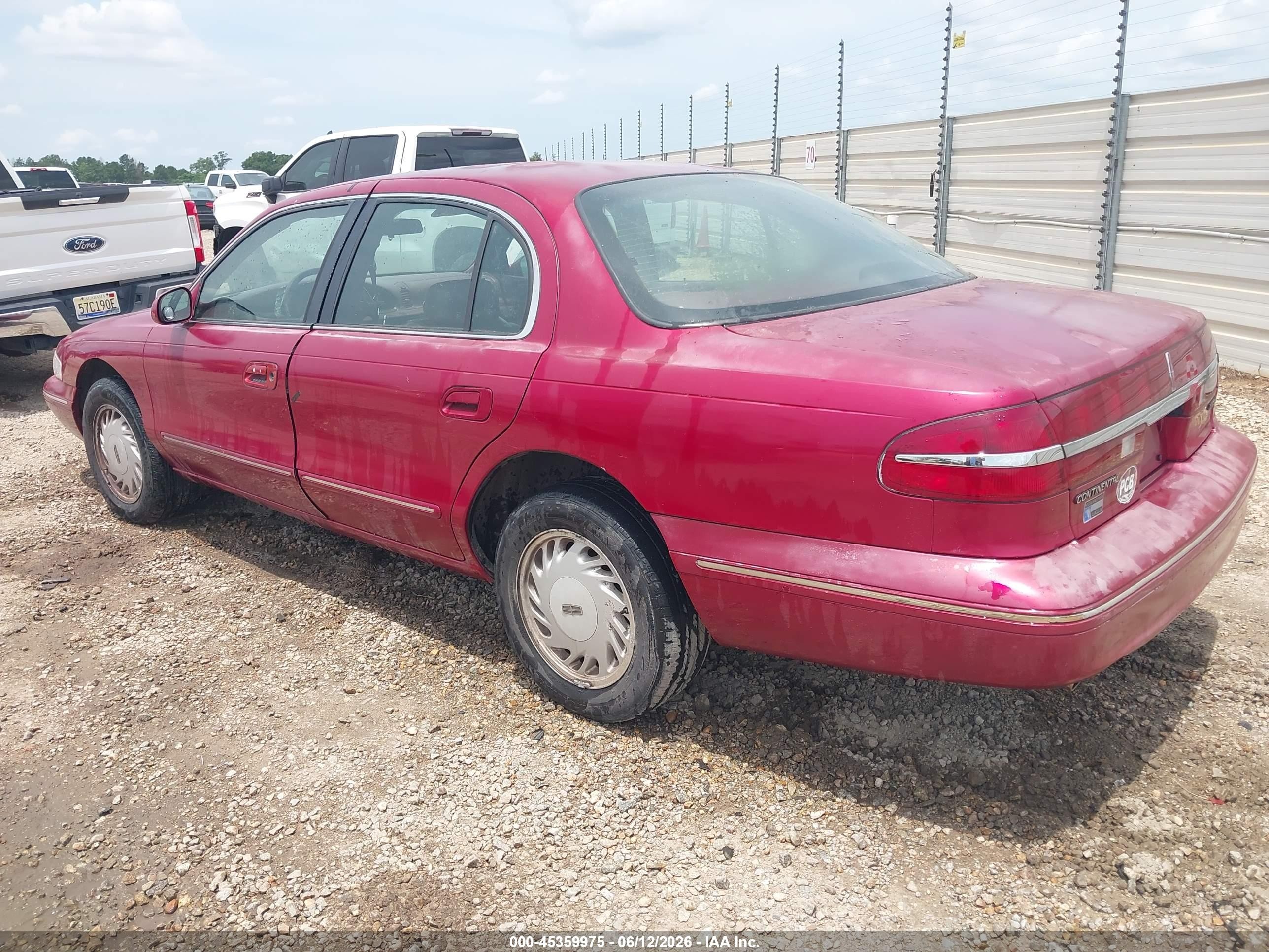 1995 Lincoln Continental   Red vin: 1LNLM97V2SY724568