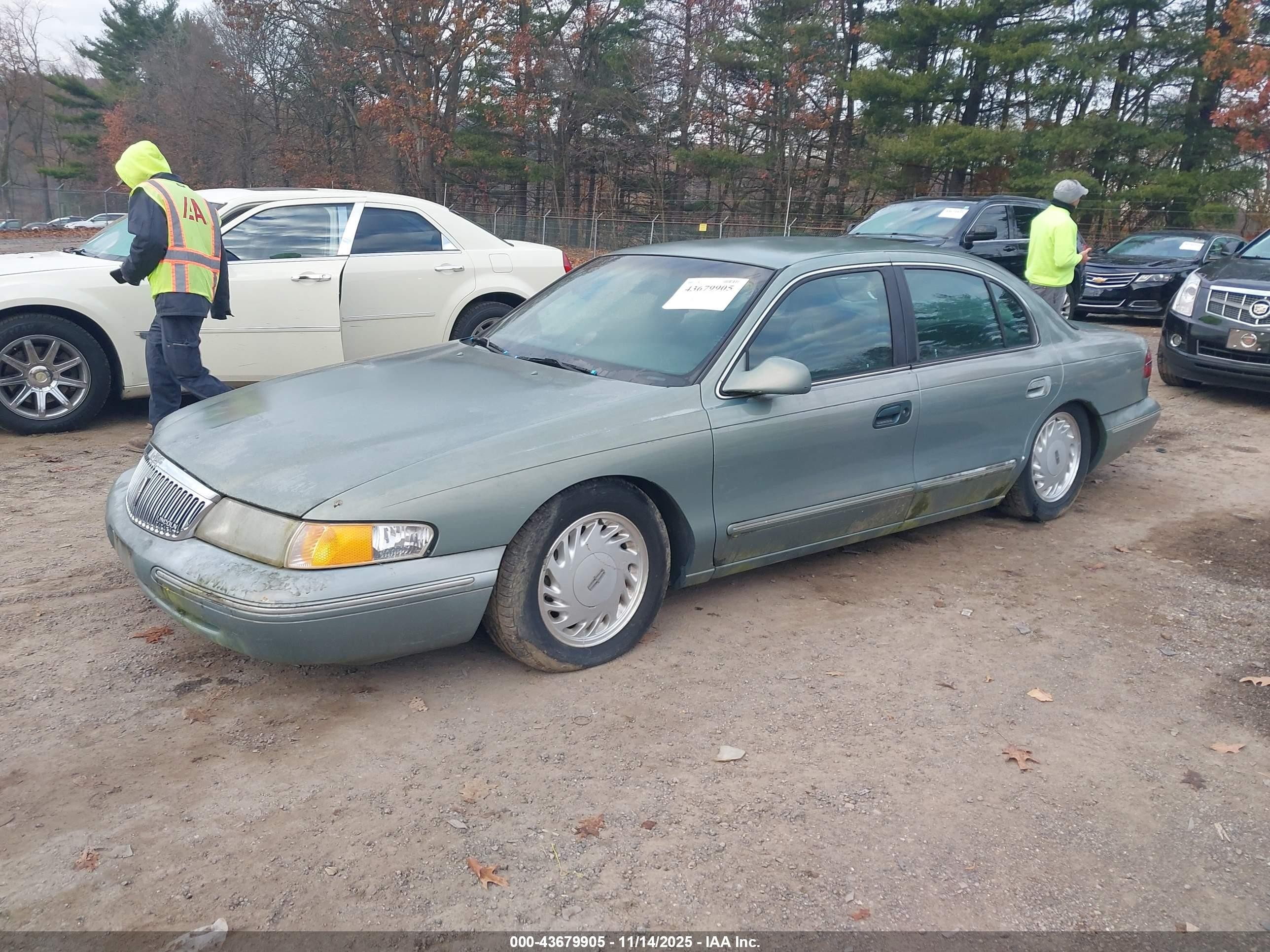 1995 Lincoln Continental   Light Blue vin: 1LNLM97V3SY706547