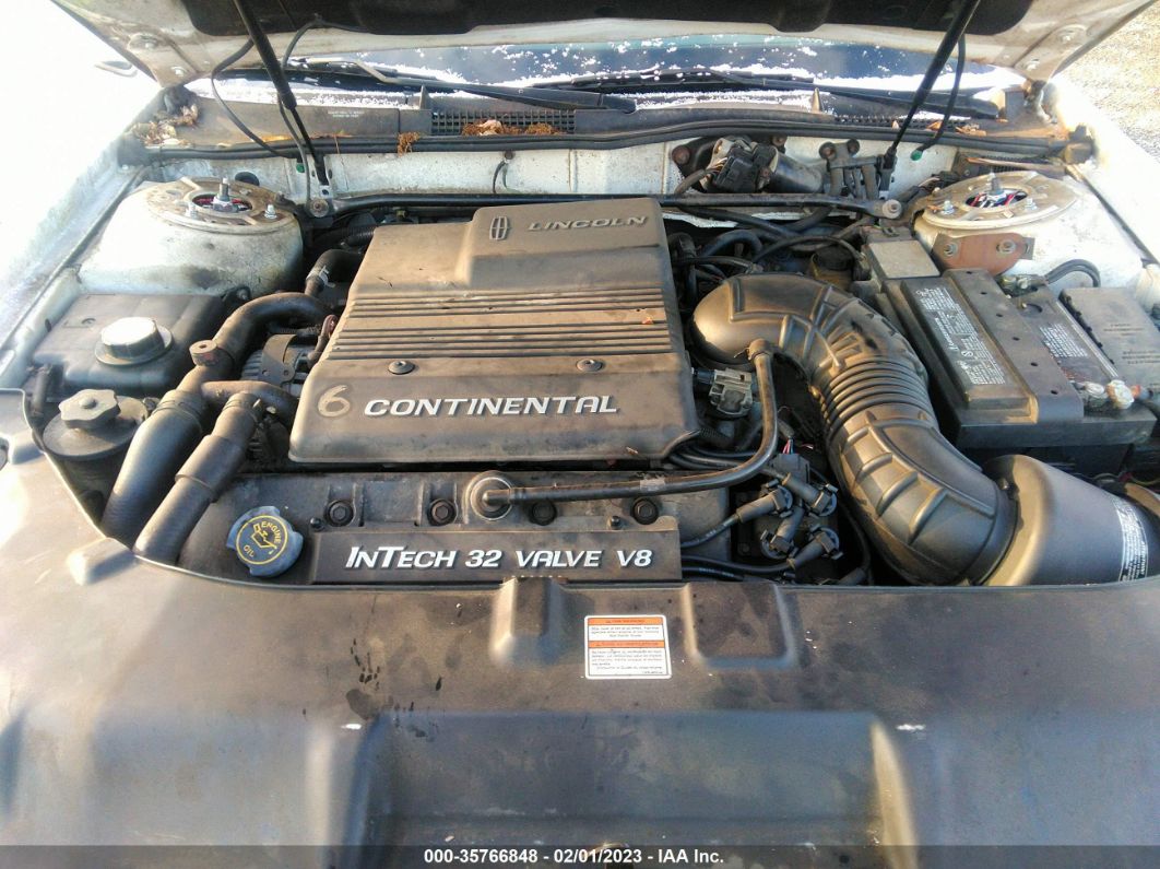 1995 Lincoln Continental   White vin: 1LNLM97V3SY765162