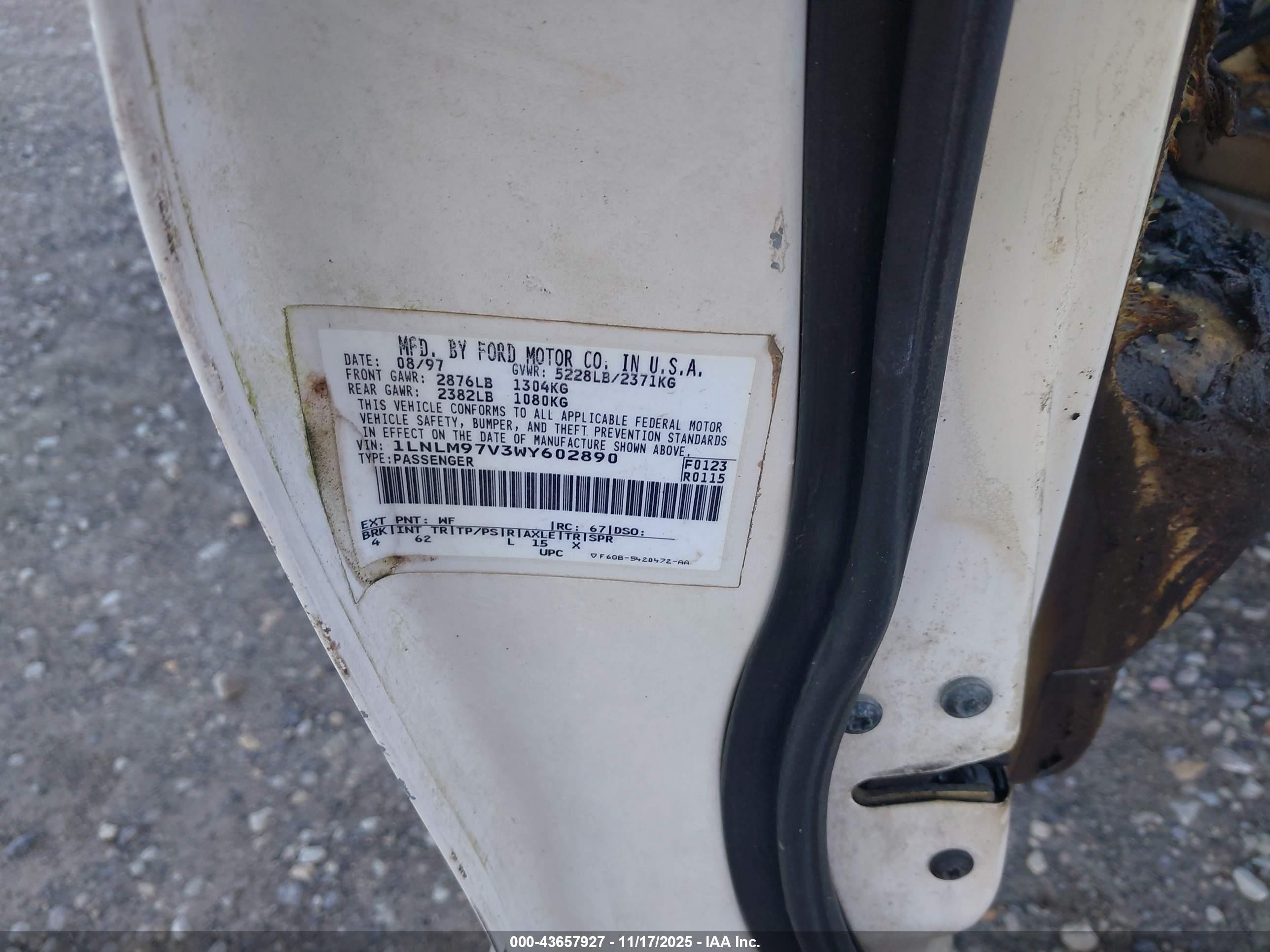 1998 Lincoln Continental   Белый vin: 1LNLM97V3WY602890