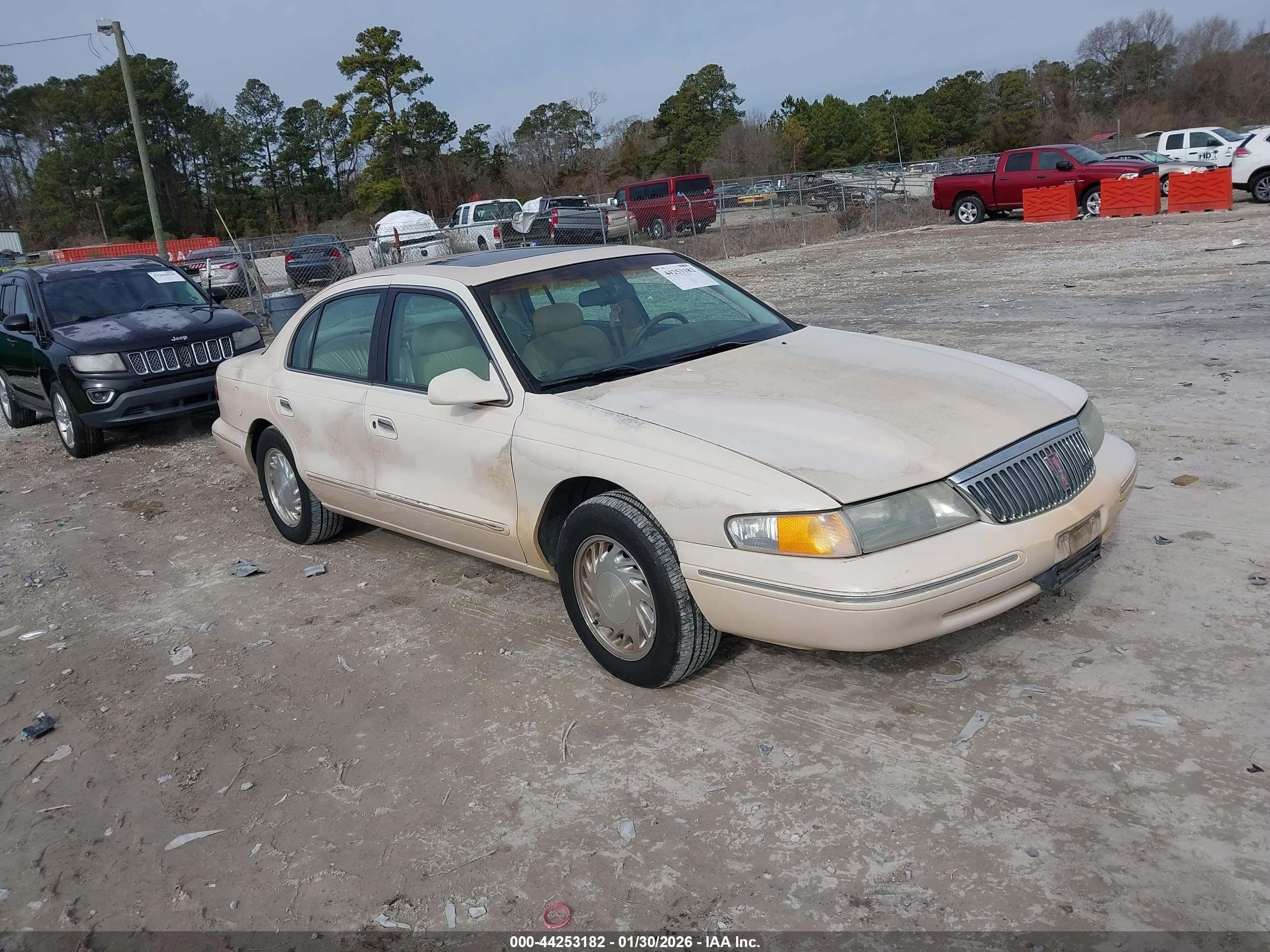 1997 Lincoln Continental   Tan vin: 1LNLM97V6VY708653