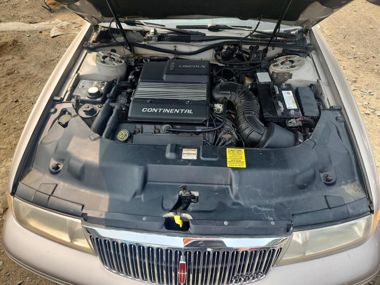 1995 Lincoln Continental Beige vin: 1LNLM97V7SY670037