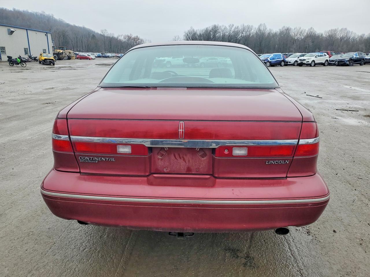 1997 Lincoln Continental Burgundy vin: 1LNLM97V7VY679714
