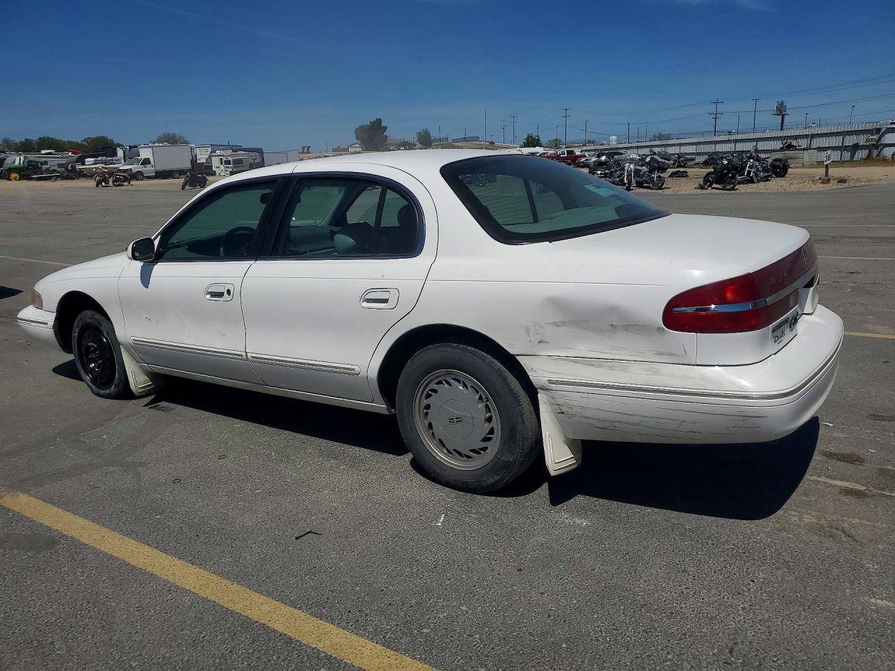 1995 Lincoln Continental White vin: 1LNLM97VXSY686264