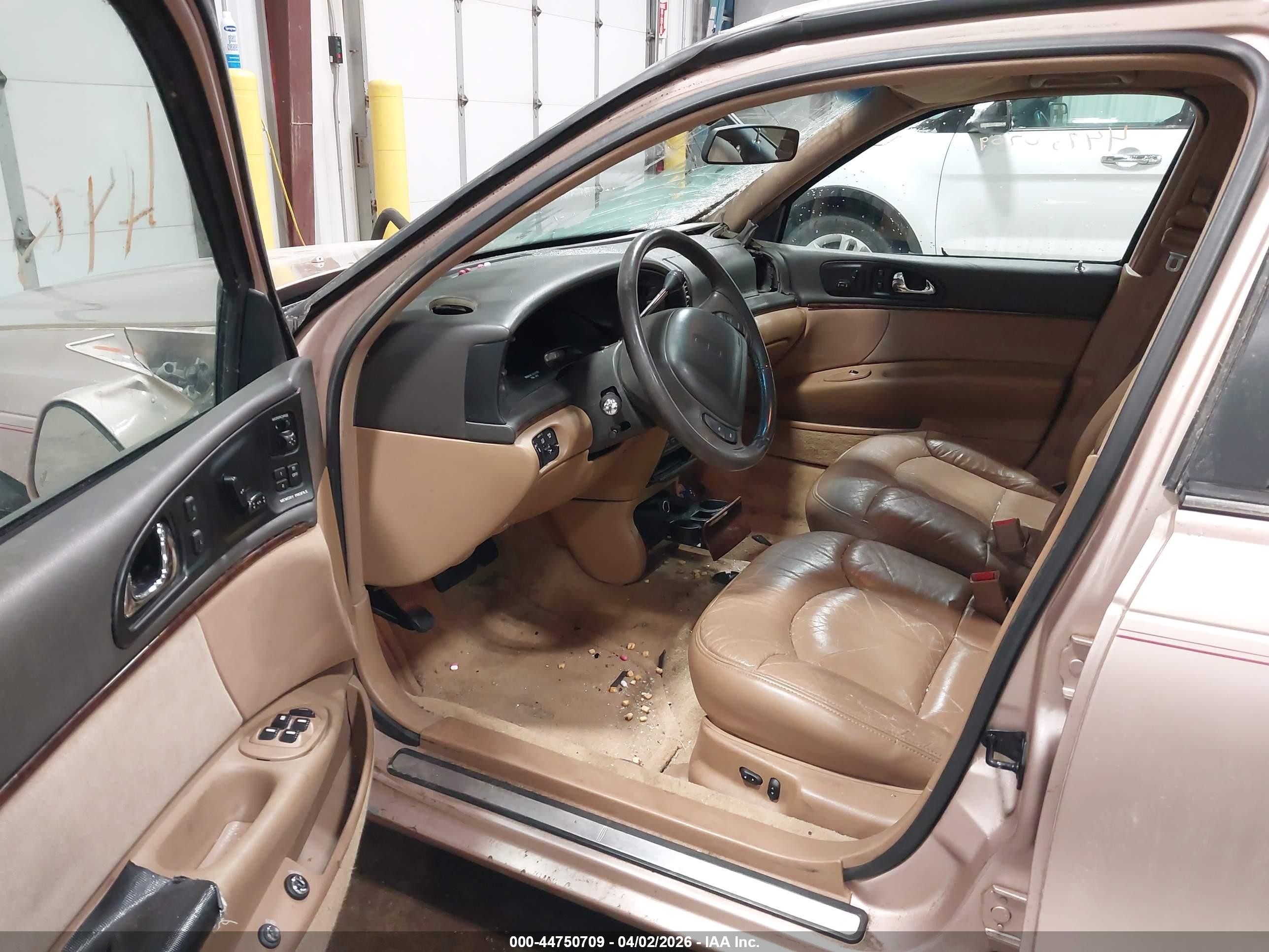 1996 Lincoln Continental Diamond Annive/spinnaker Gold vin: 1LNLM97VXTY710239