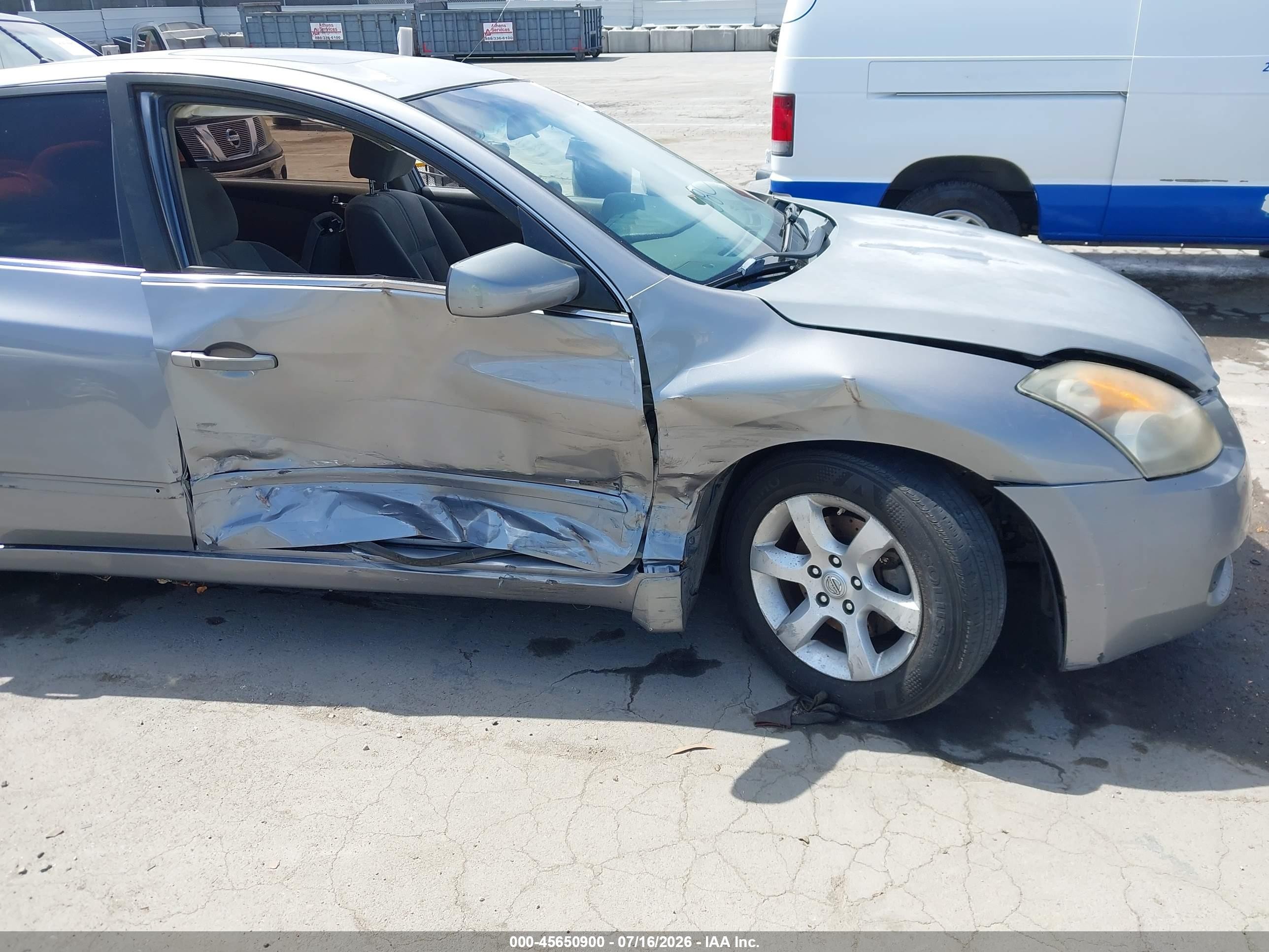 2007 Nissan Altima Hybrid   Silver vin: 1M4CL21E47C219682
