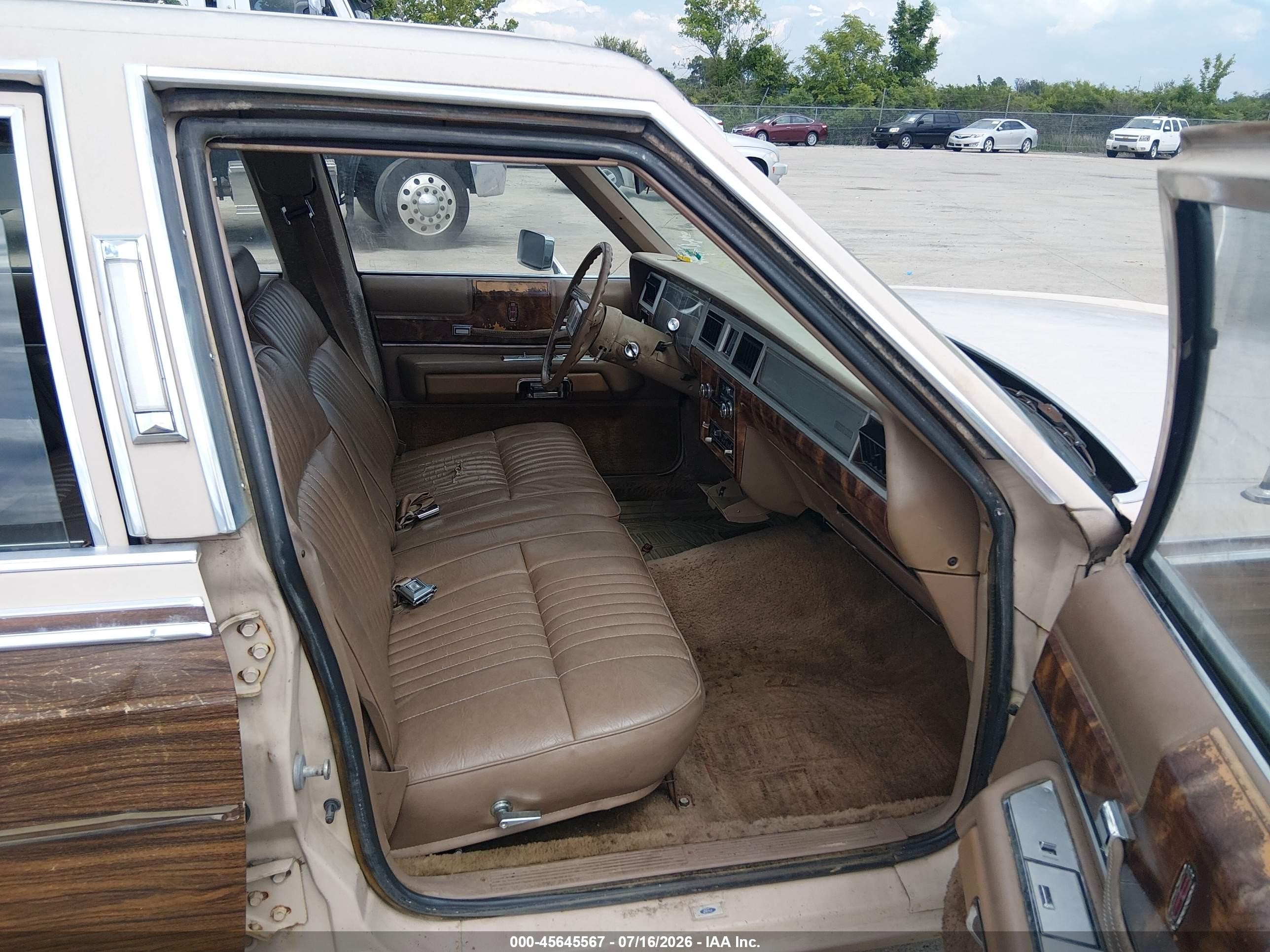 1982 Mercury Marquis Colony Park Cream vin: 1MEBP88F1CZ663510