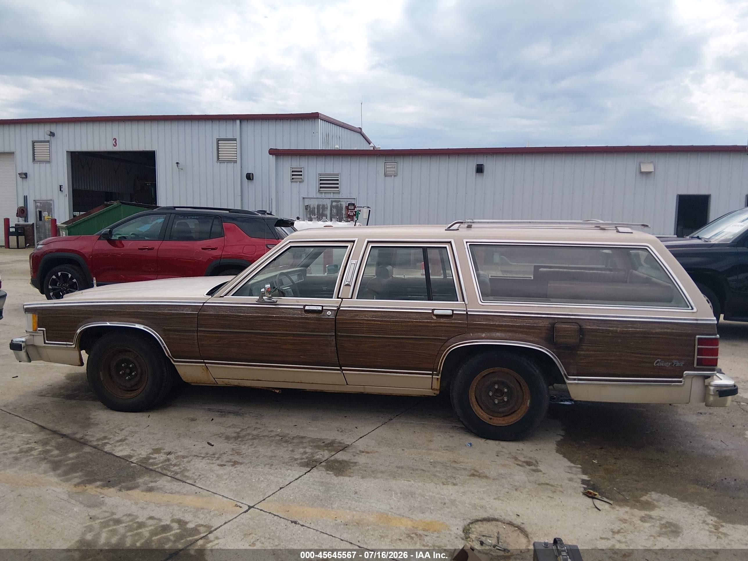 1982 Mercury Marquis Colony Park Cream vin: 1MEBP88F1CZ663510