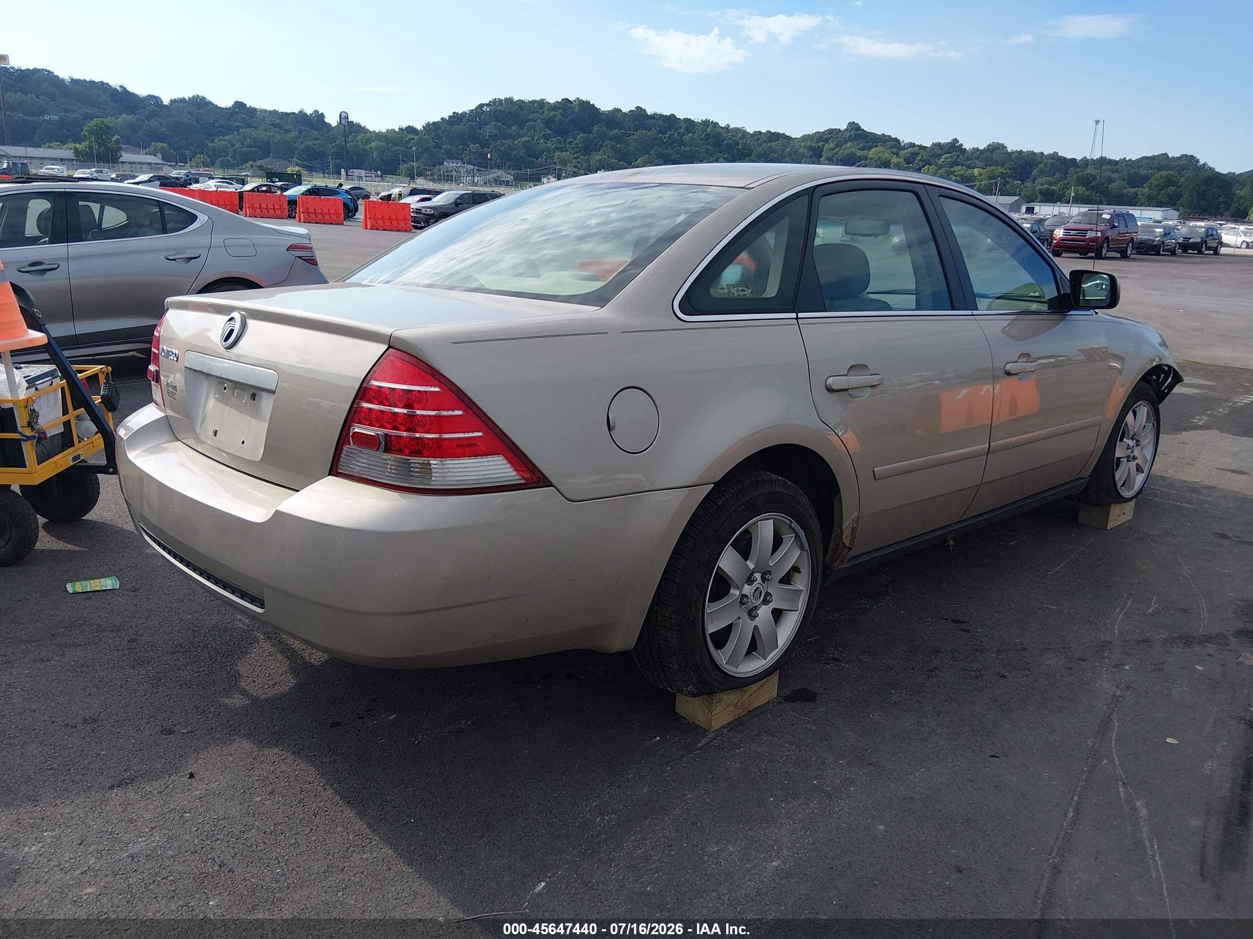 2006 Mercury Montego Luxury Золотой vin: 1MEFM40176G602164