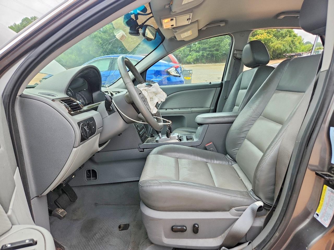 2005 Mercury Montego Luxury Gray vin: 1MEFM40195G609244