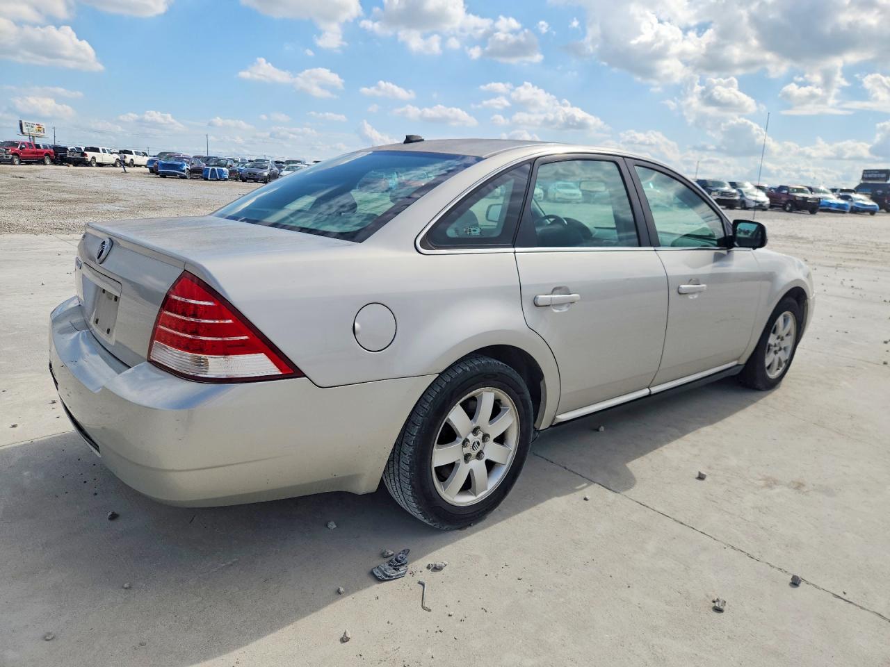 2007 Mercury Montego Luxury Silver vin: 1MEFM40197G603477