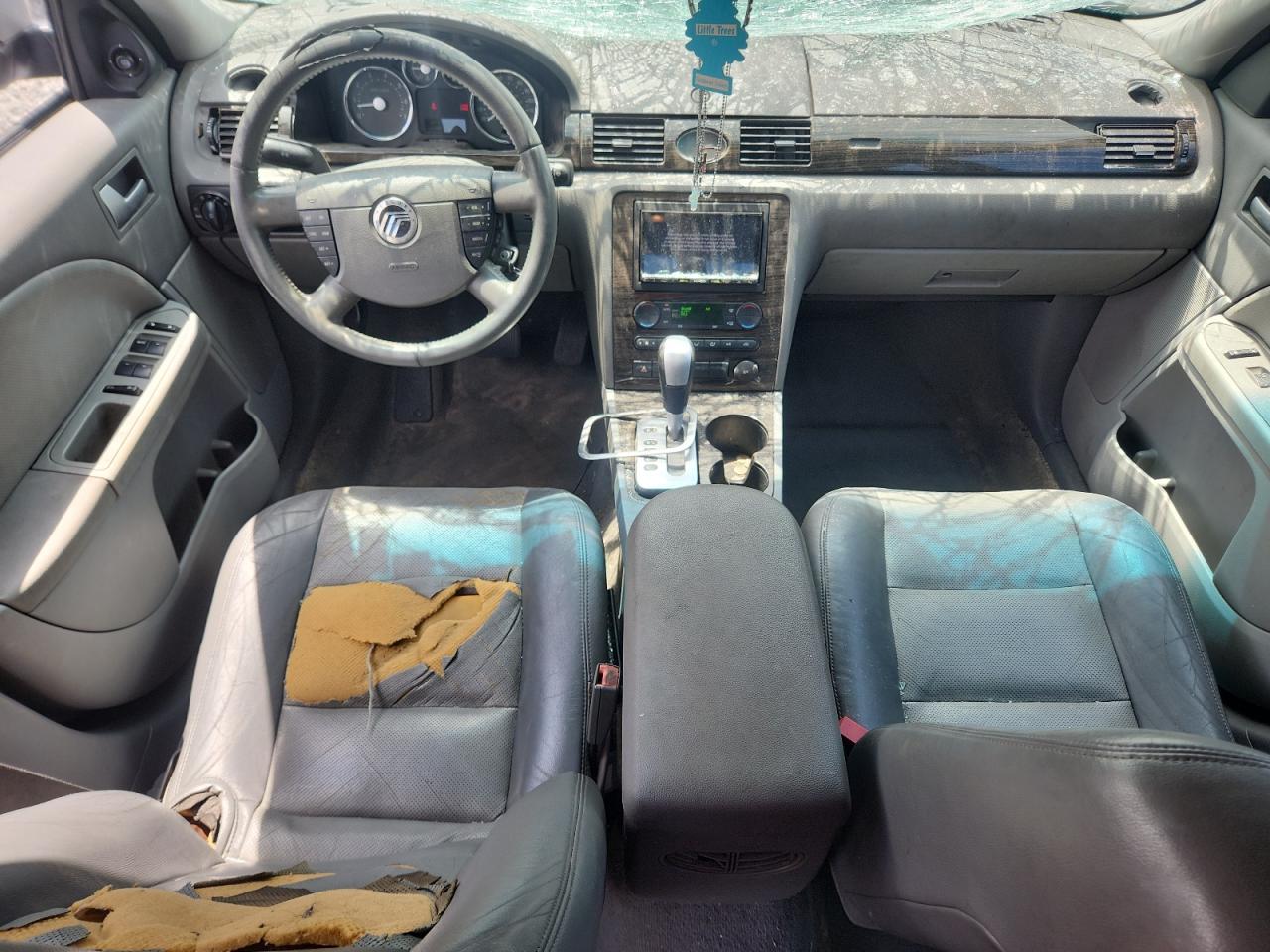 2005 Mercury Montego Luxury Серебряный vin: 1MEFM41165G603755